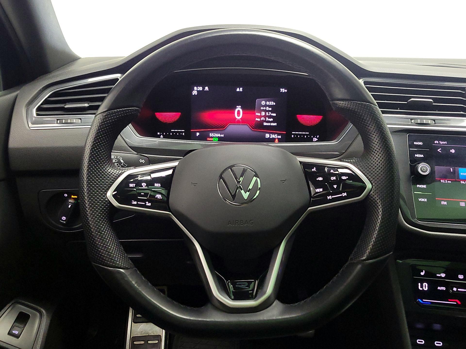 Thumbnail: 2022 Volkswagen Tiguan - 10