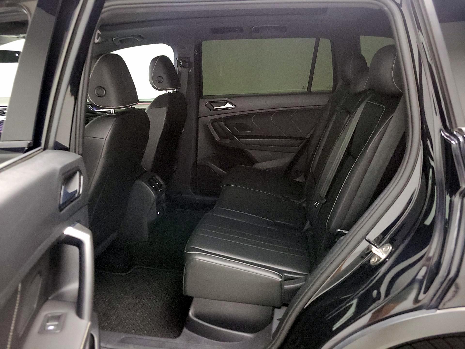 Thumbnail: 2022 Volkswagen Tiguan - 20