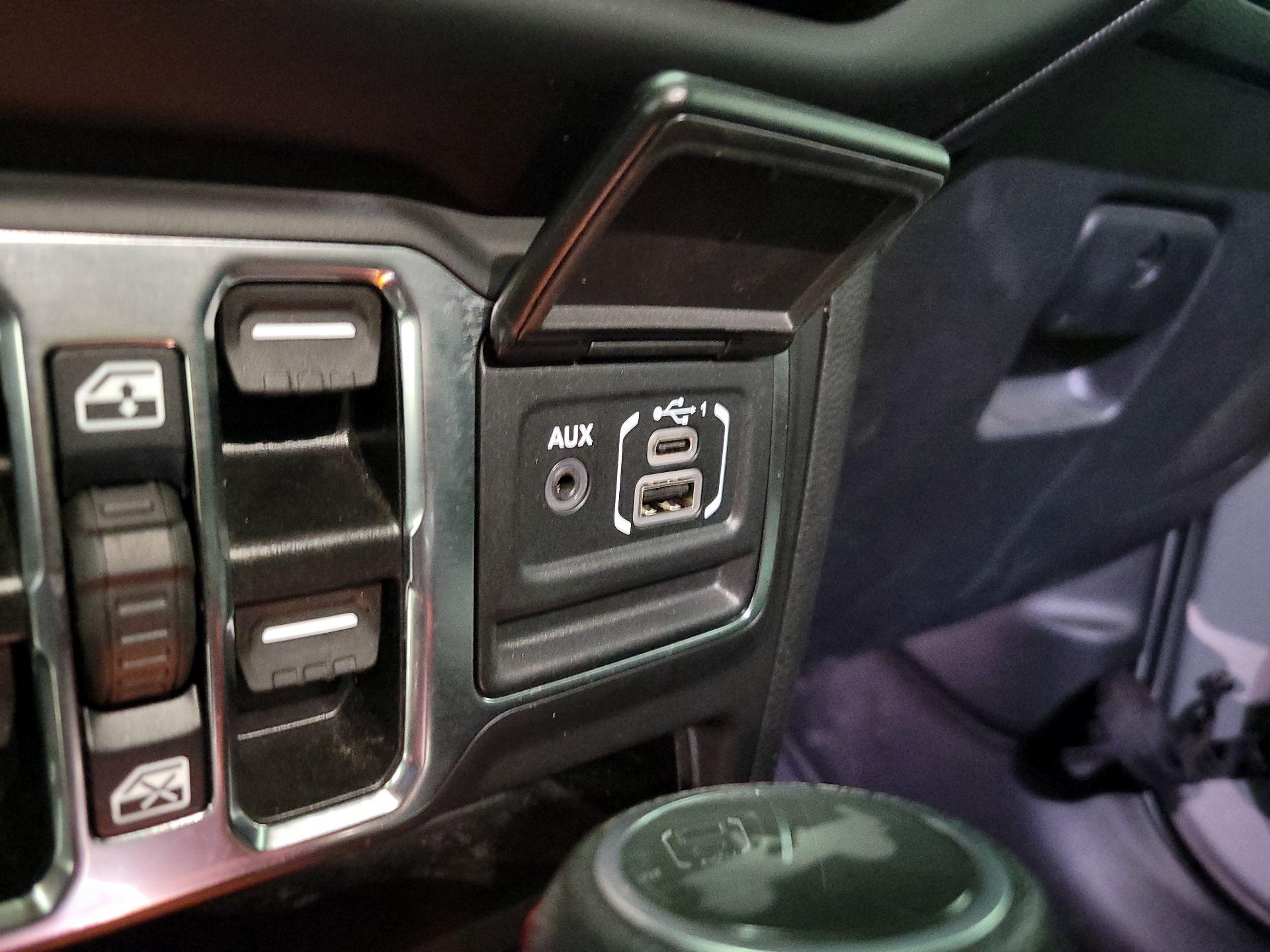 Thumbnail: 2023 Jeep Wrangler - 18