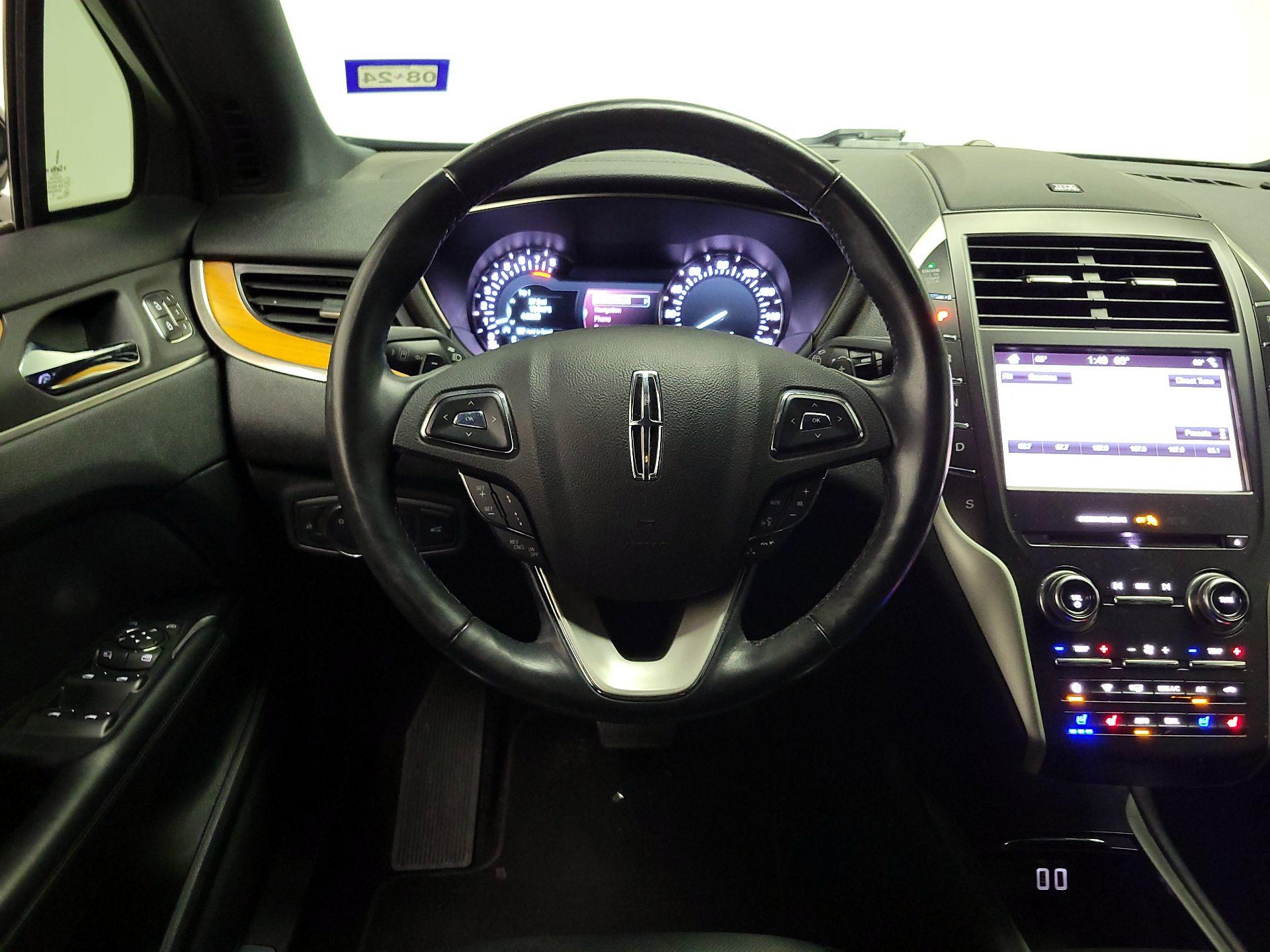 Thumbnail: 2019 Lincoln MKC - 10