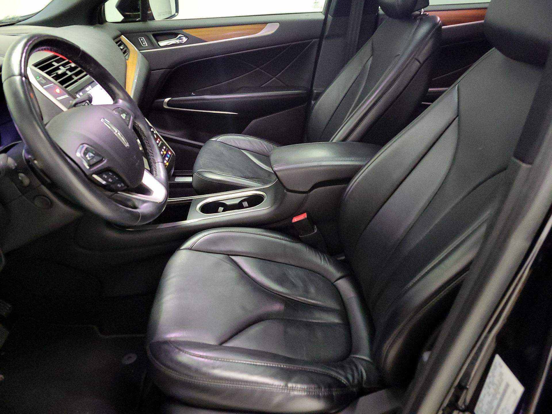 Thumbnail: 2019 Lincoln MKC - 11