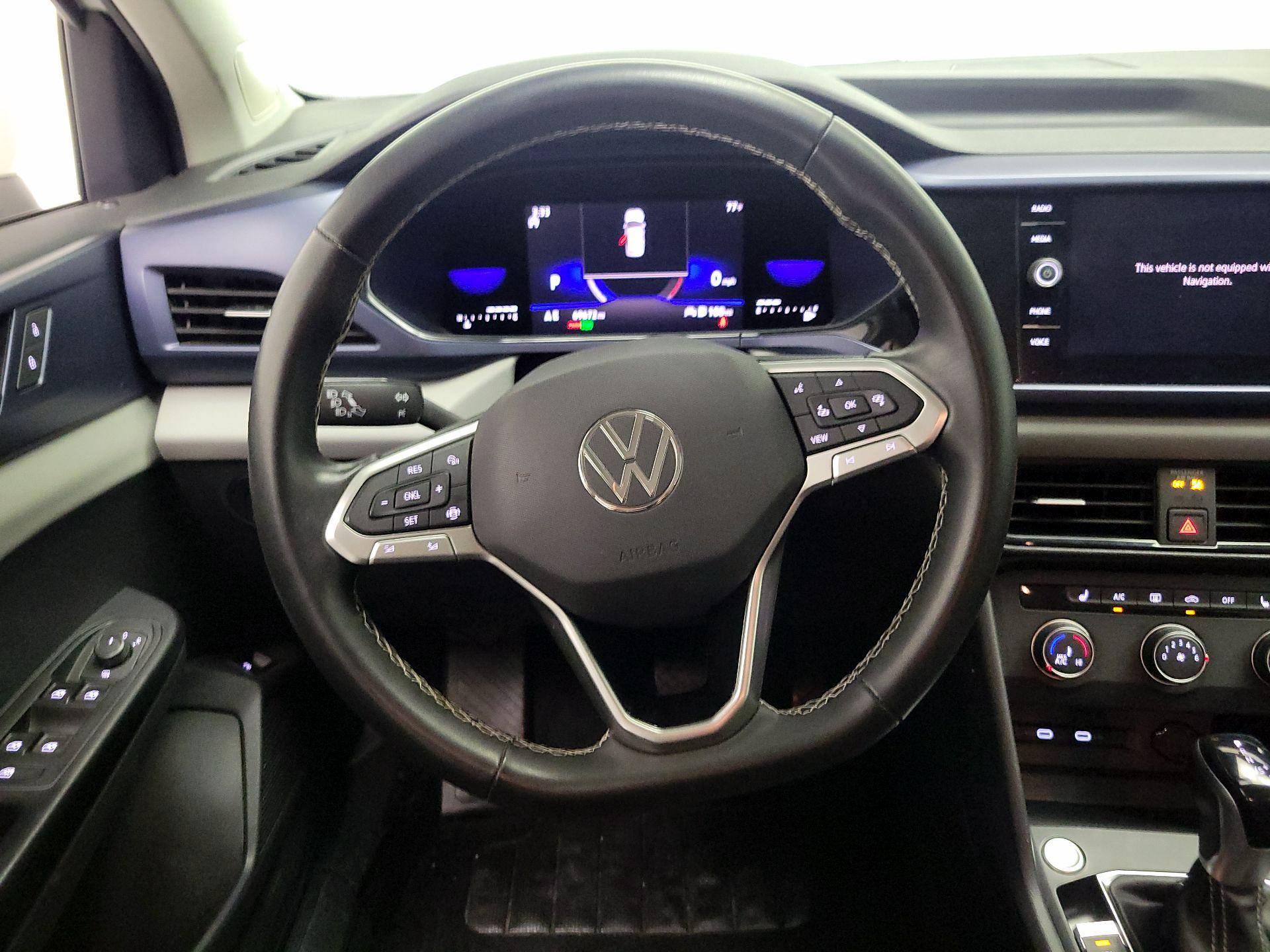 Thumbnail: 2022 Volkswagen Taos - 10