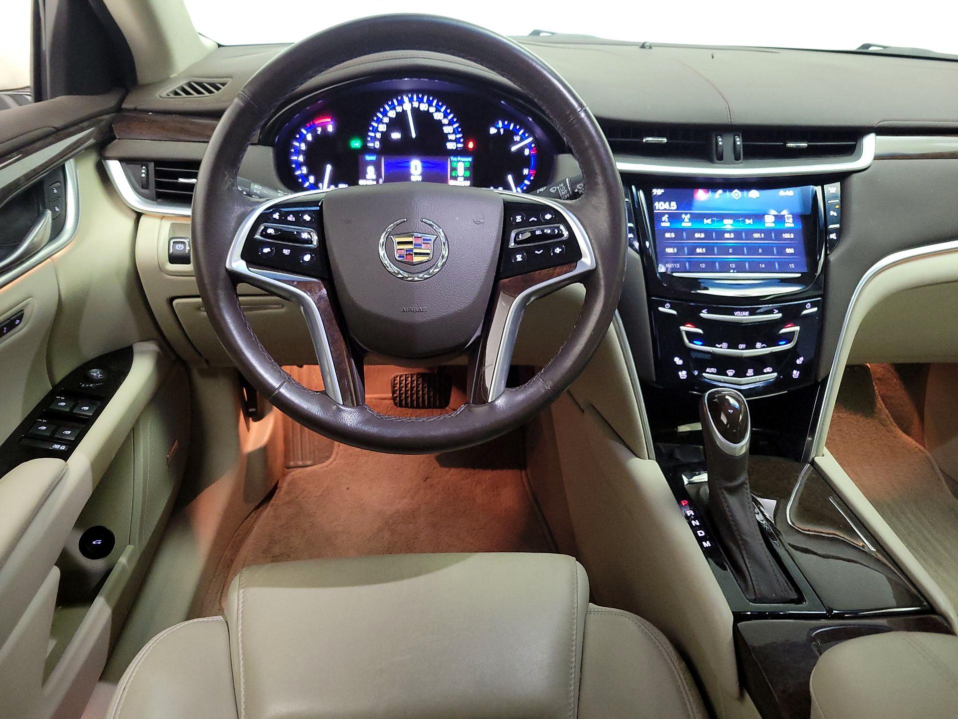 Thumbnail: 2015 Cadillac XTS - 10