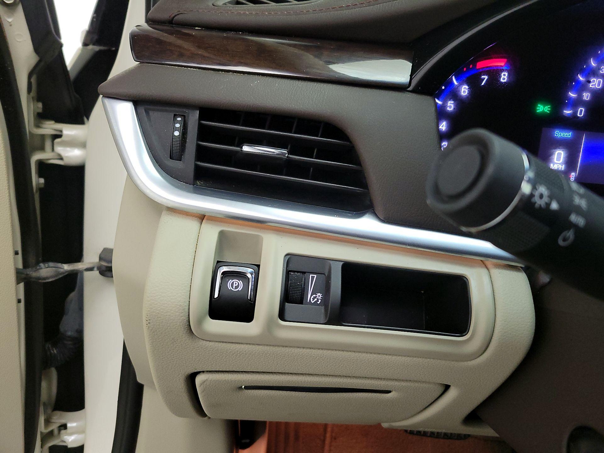 Thumbnail: 2015 Cadillac XTS - 13