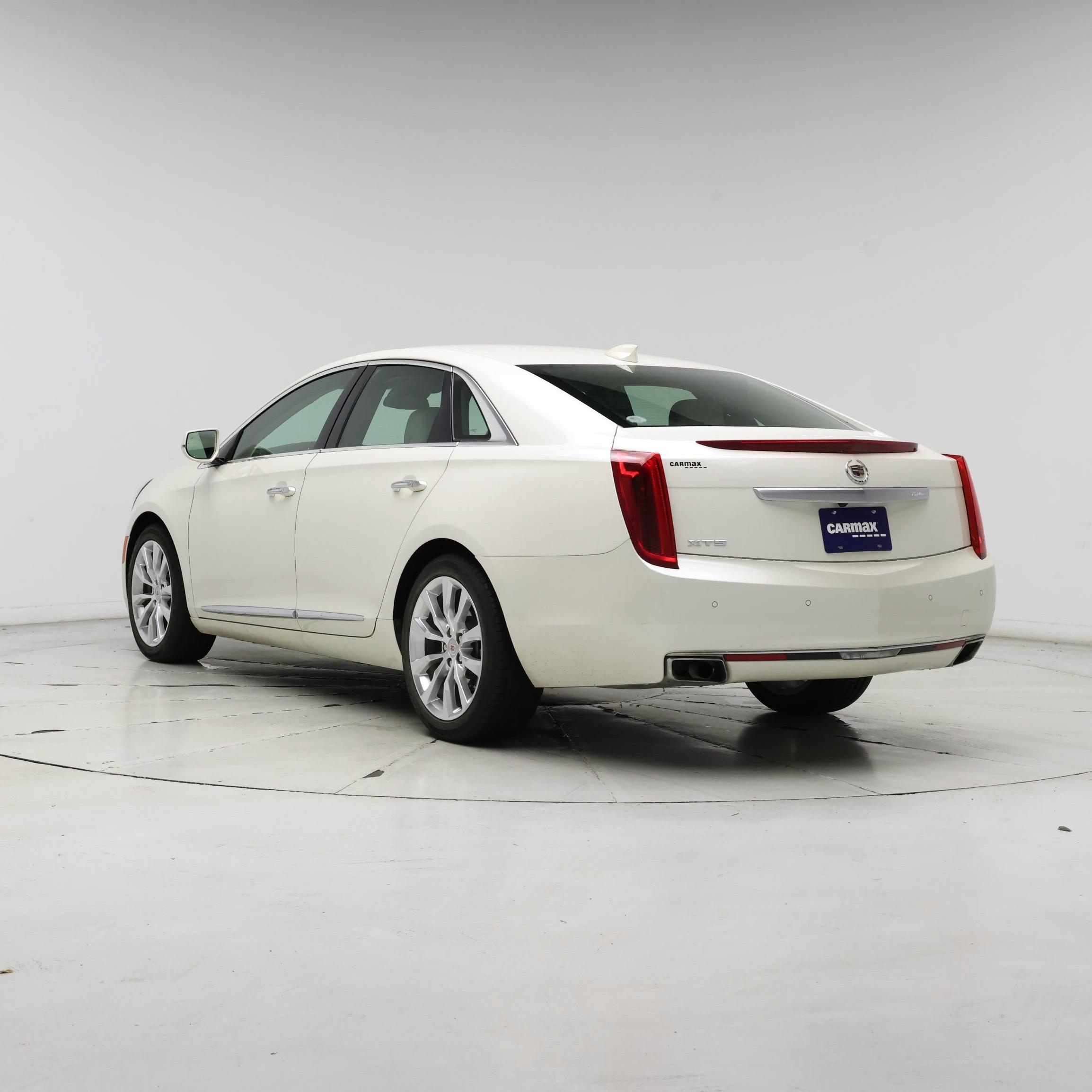 Thumbnail: 2015 Cadillac XTS - 2