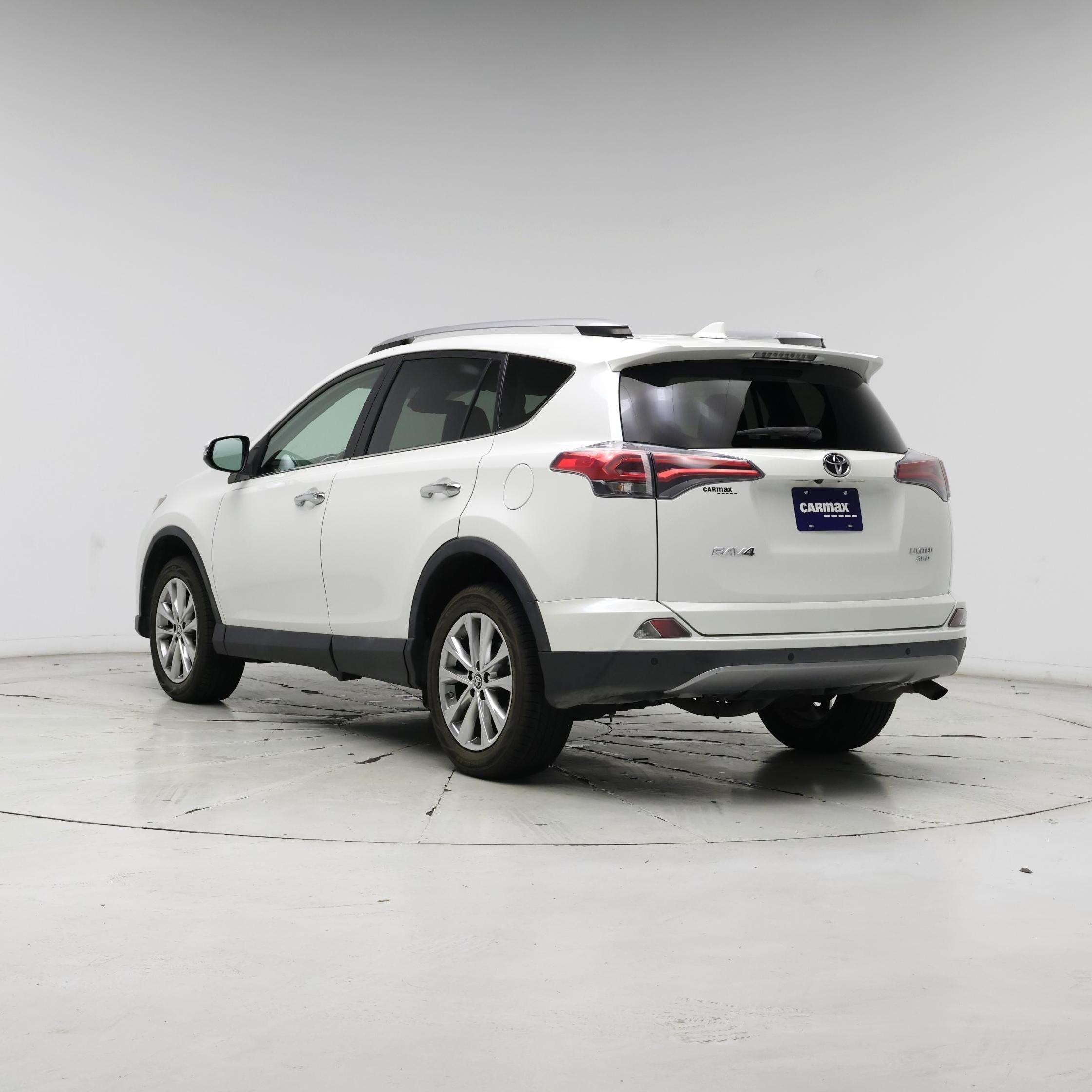 Thumbnail: 2017 Toyota RAV4 - 2