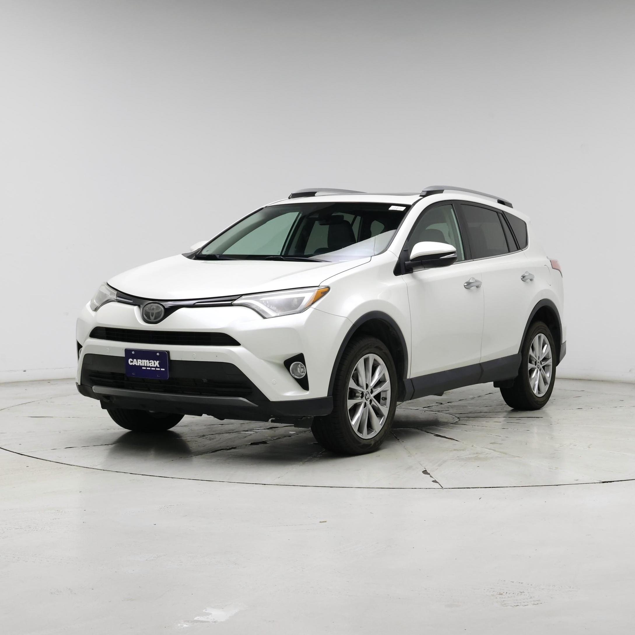 Thumbnail: 2017 Toyota RAV4 - 4