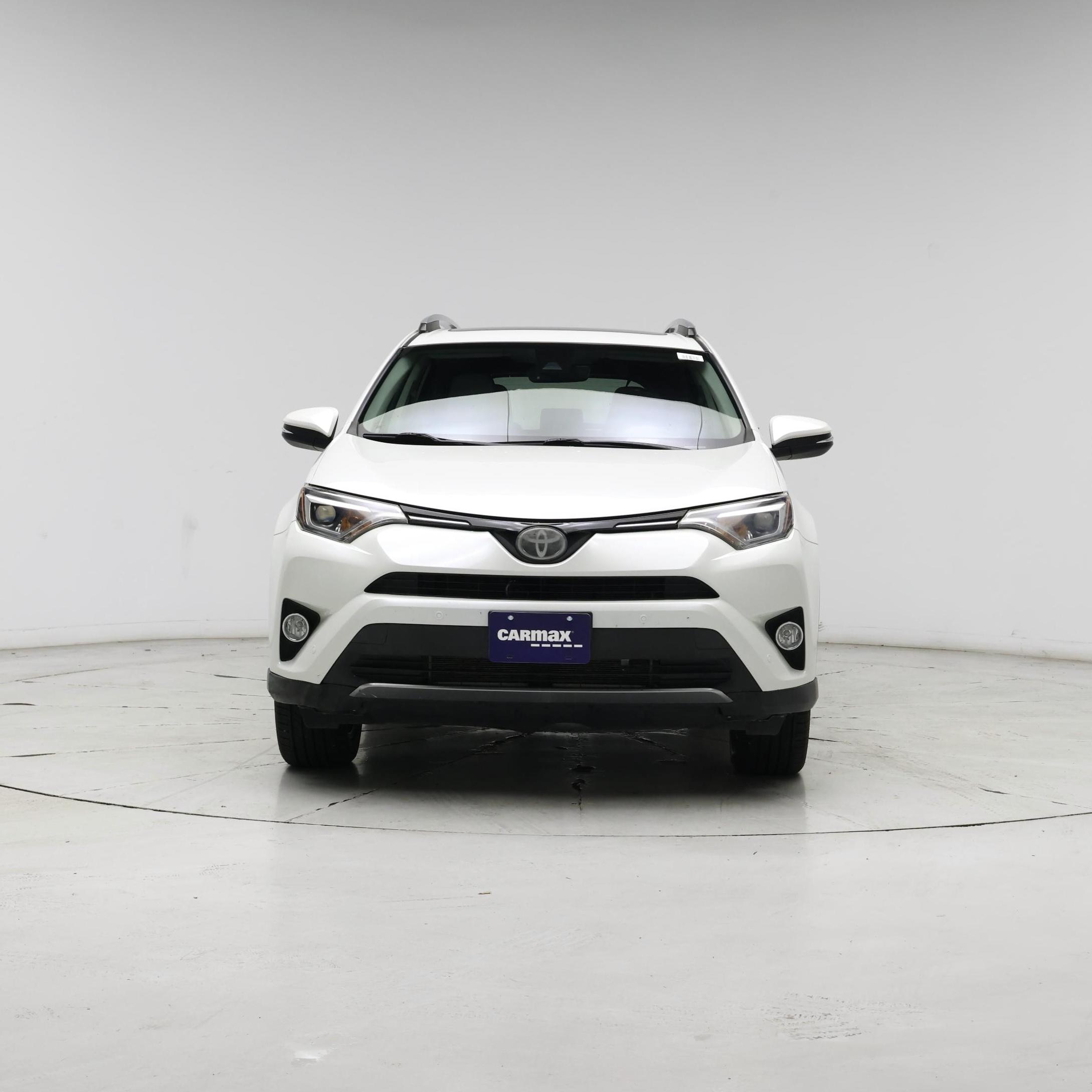 Thumbnail: 2017 Toyota RAV4 - 5