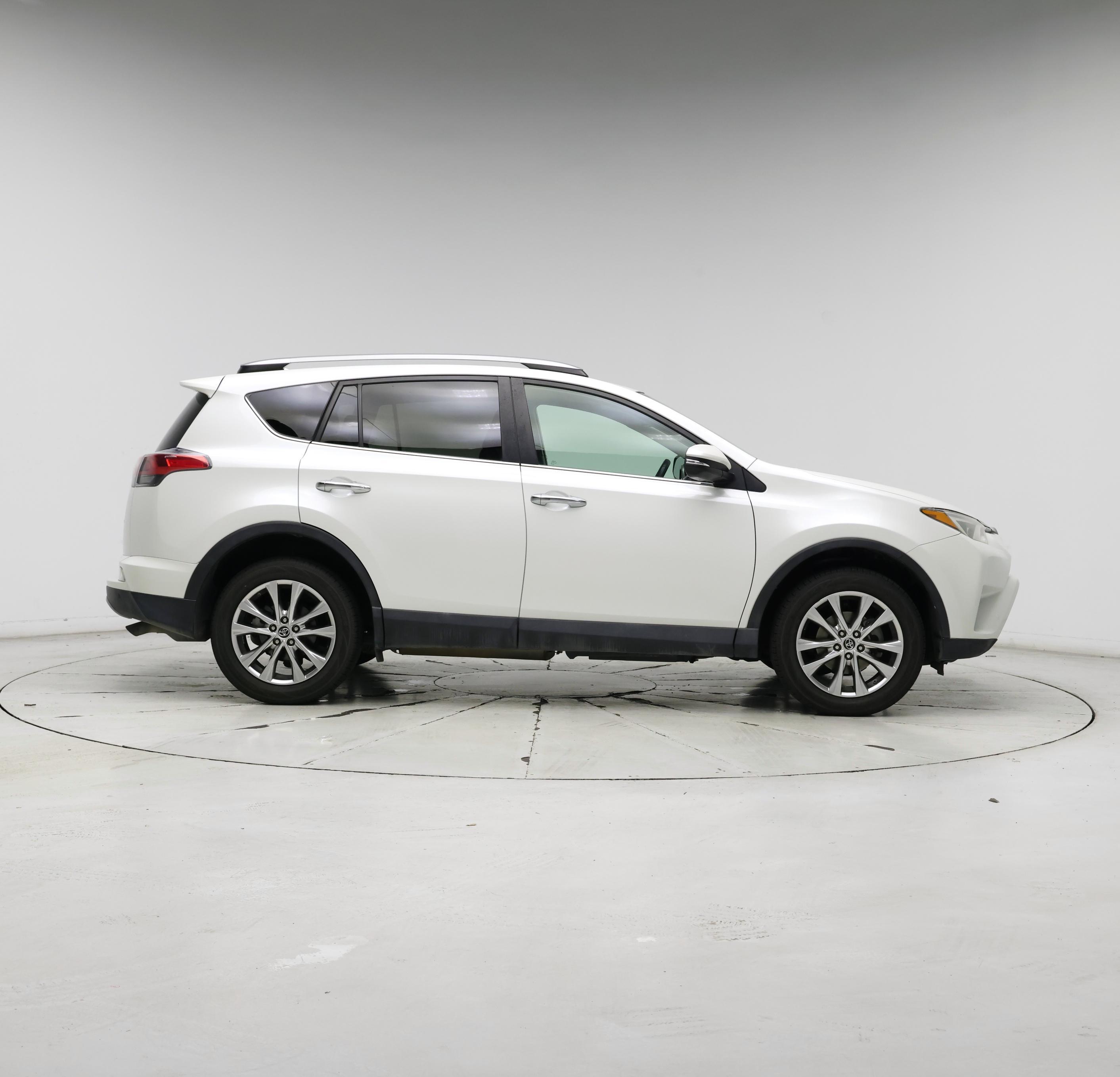 Thumbnail: 2017 Toyota RAV4 - 7