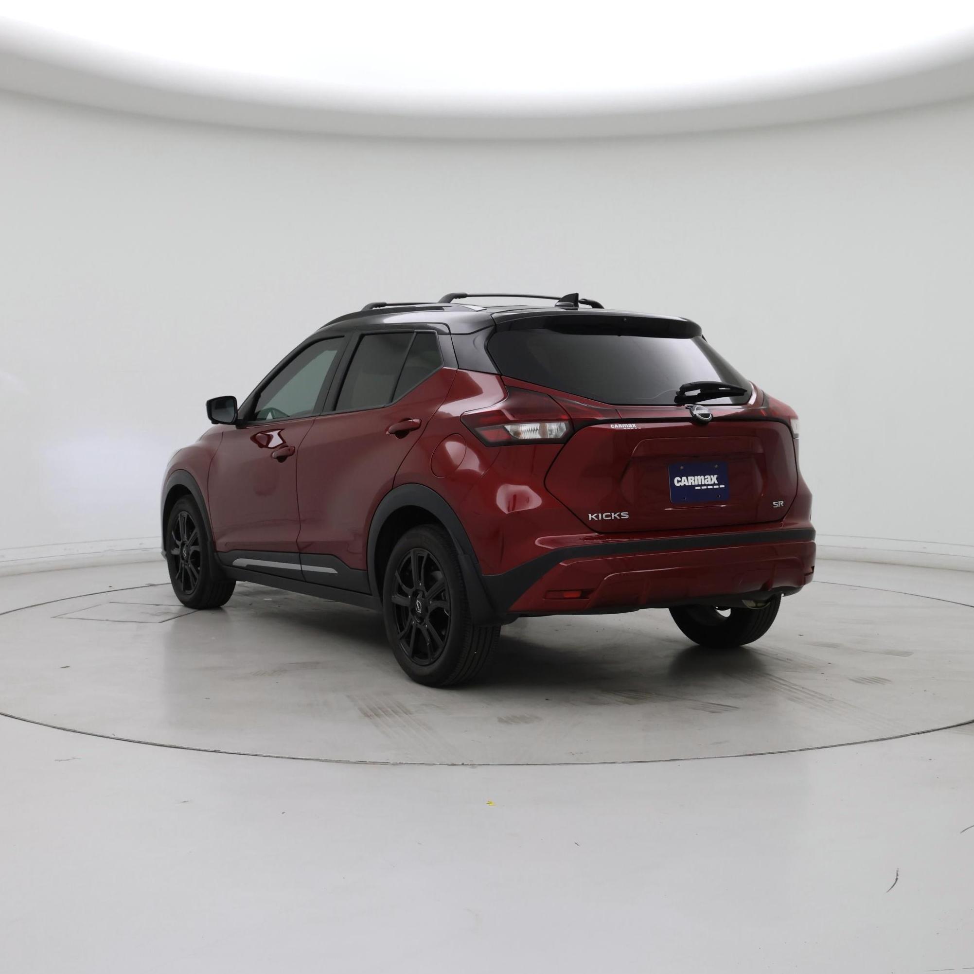 Thumbnail: 2023 Nissan Kicks - 2