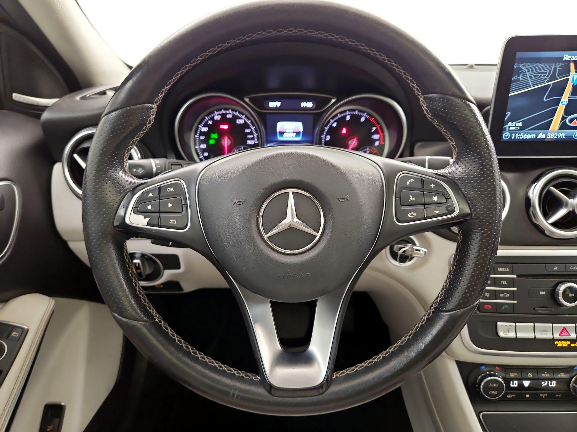 Thumbnail: 2018 Mercedes-Benz GLA - 10