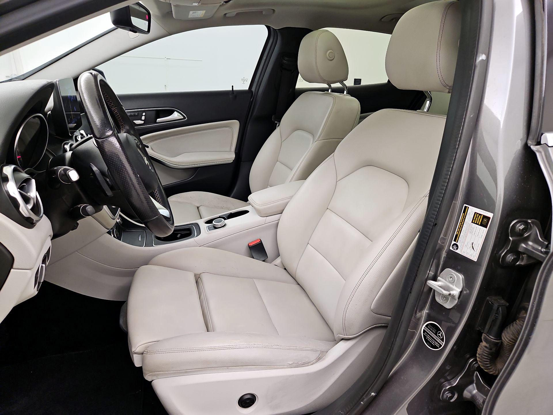 Thumbnail: 2018 Mercedes-Benz GLA - 11