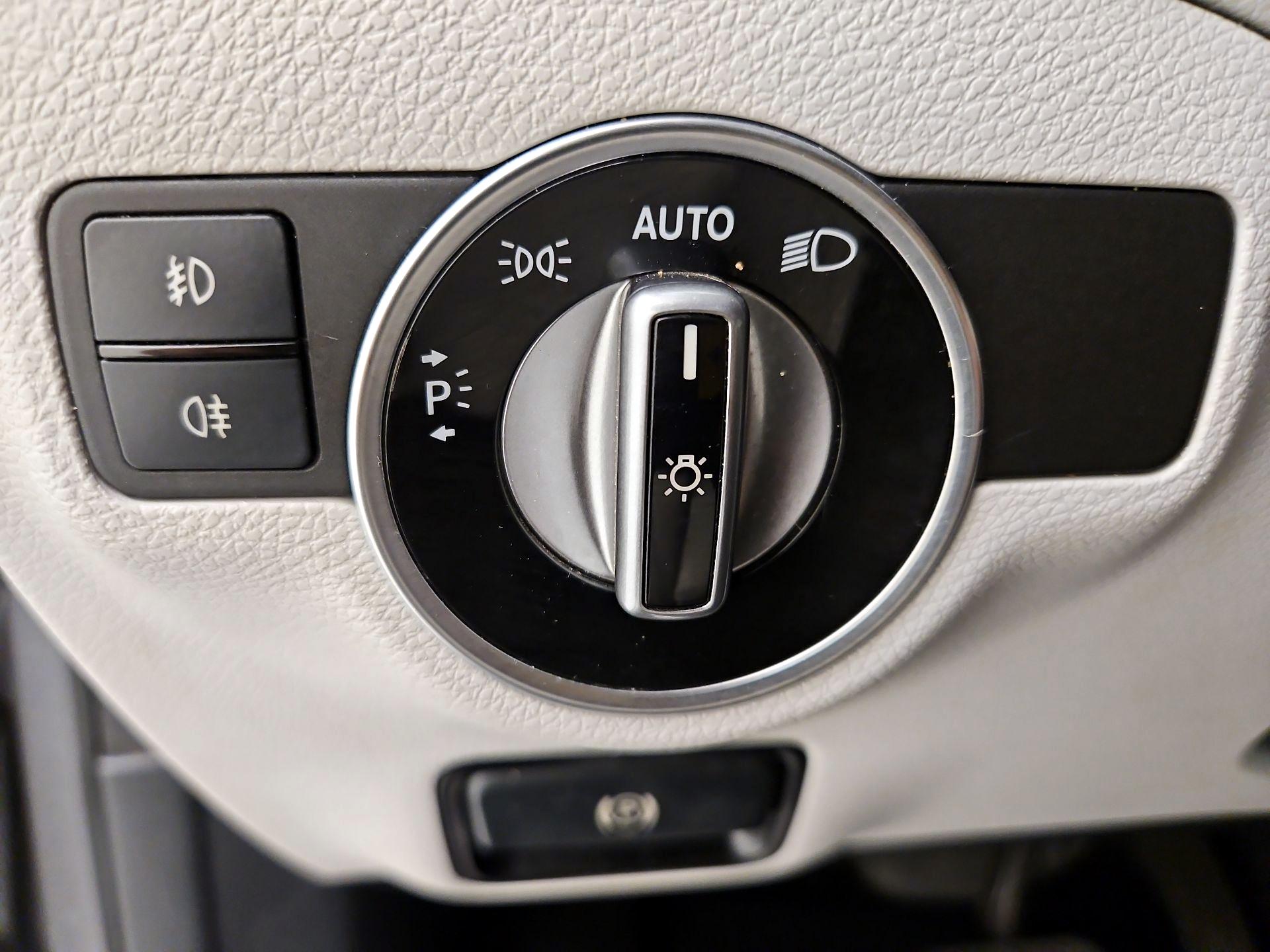 Thumbnail: 2018 Mercedes-Benz GLA - 13