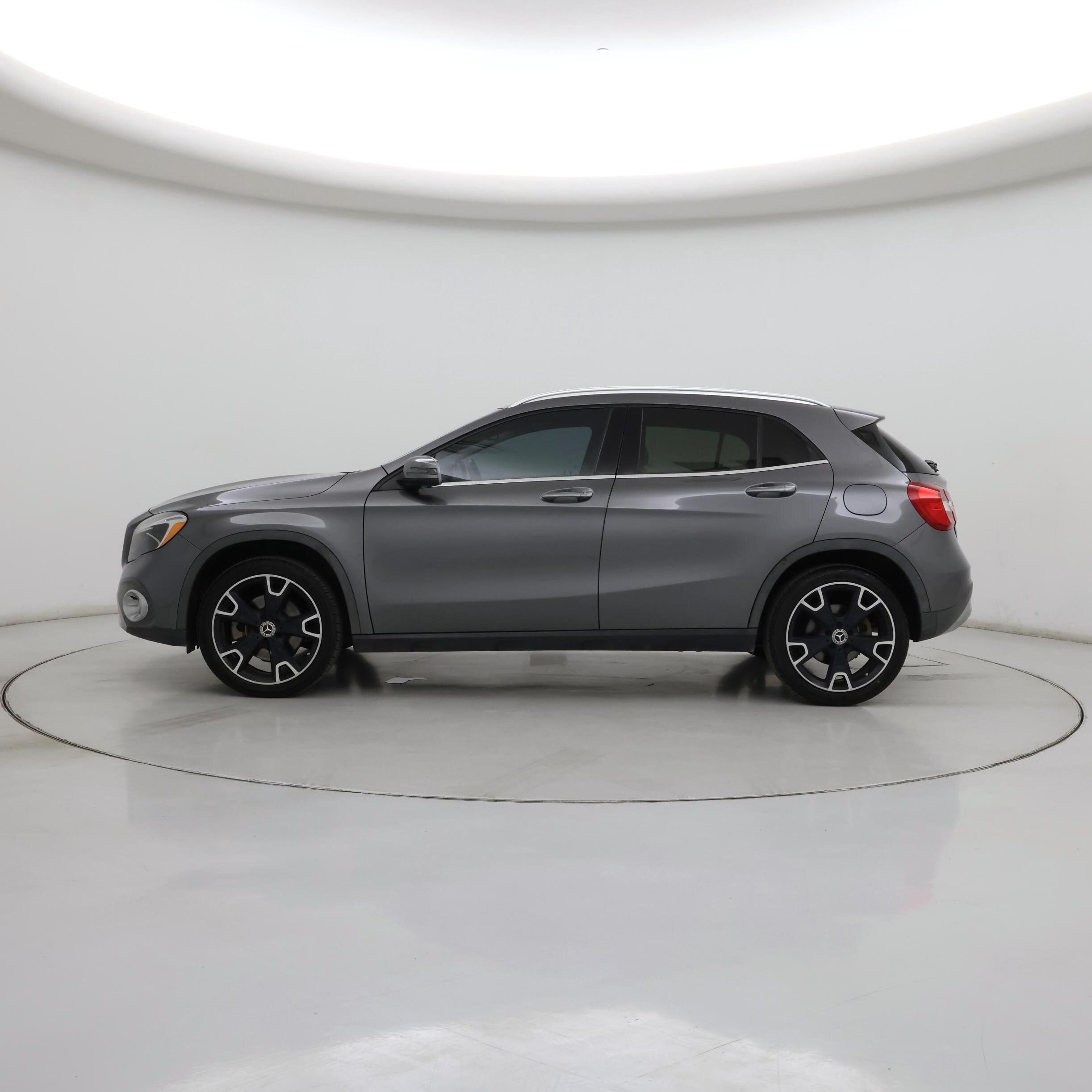 Thumbnail: 2018 Mercedes-Benz GLA - 3