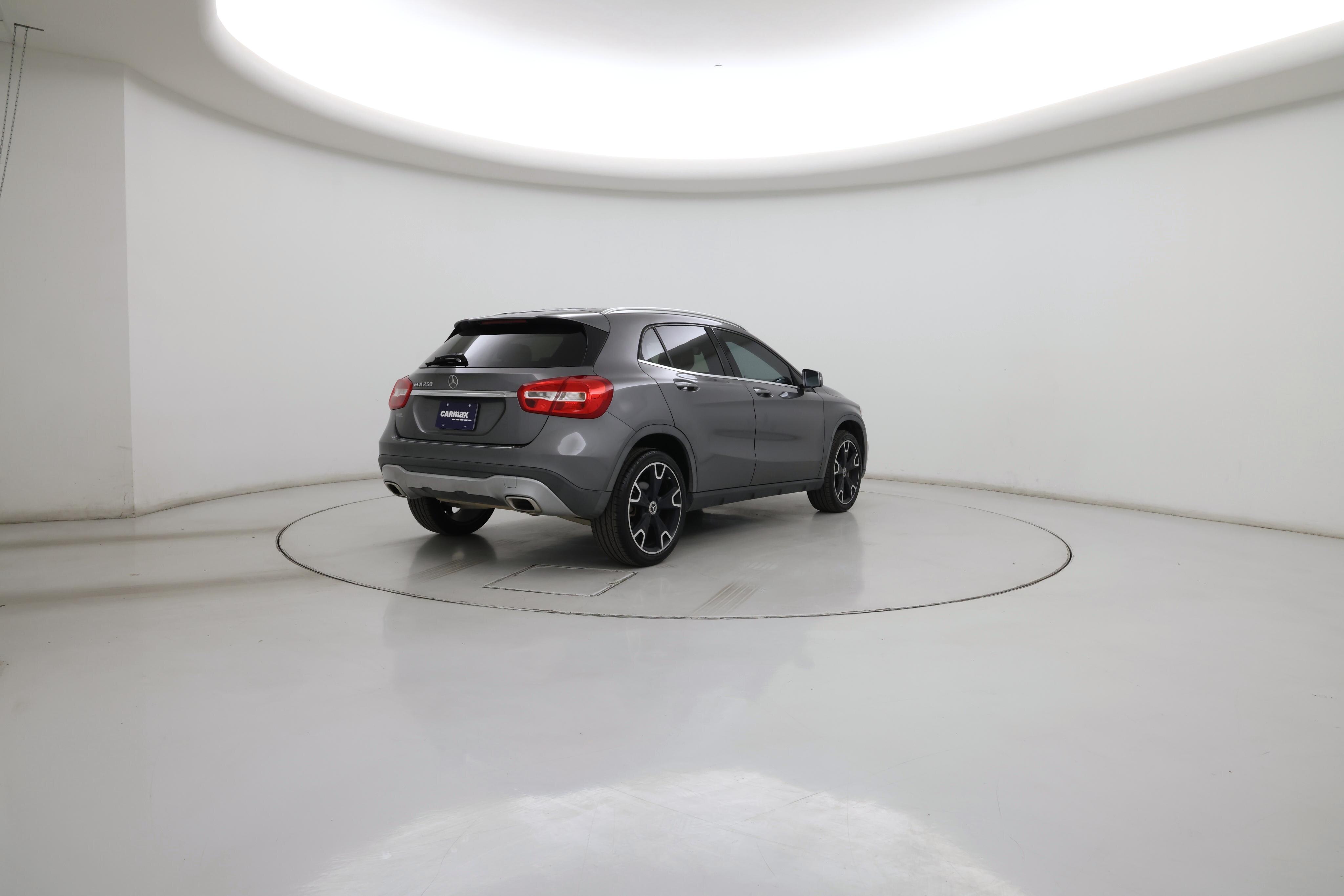 Thumbnail: 2018 Mercedes-Benz GLA - 8