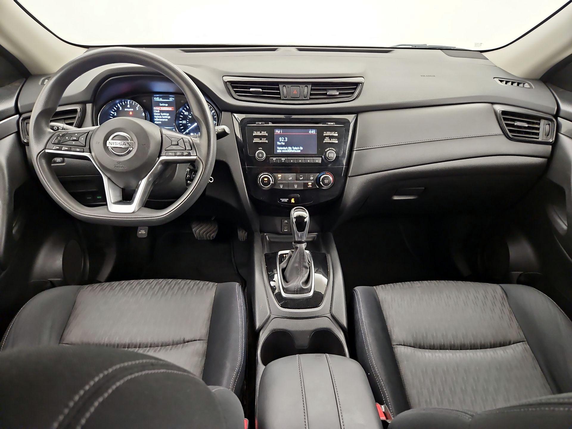 Thumbnail: 2017 Nissan Rogue - 9