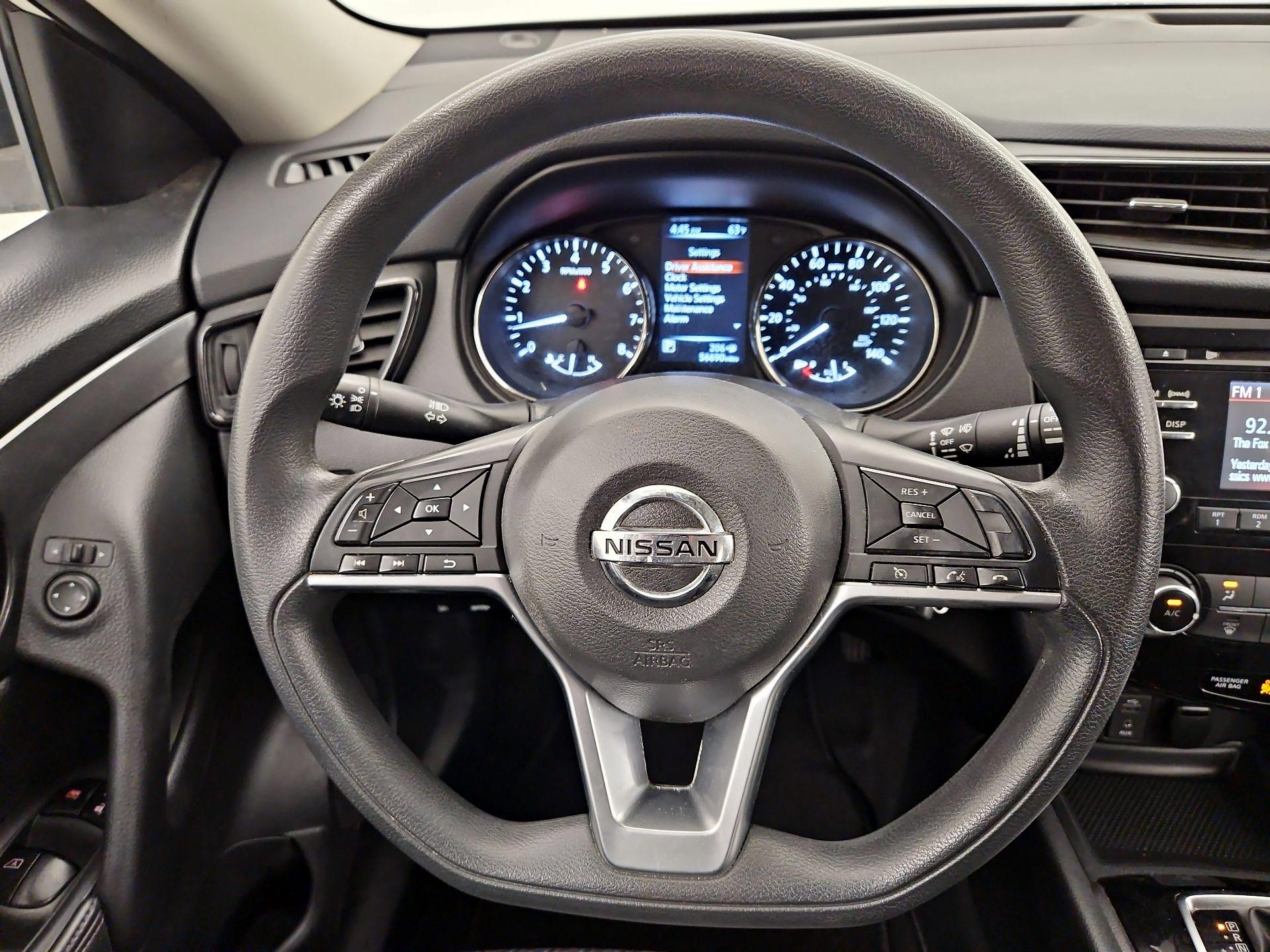 Thumbnail: 2017 Nissan Rogue - 10