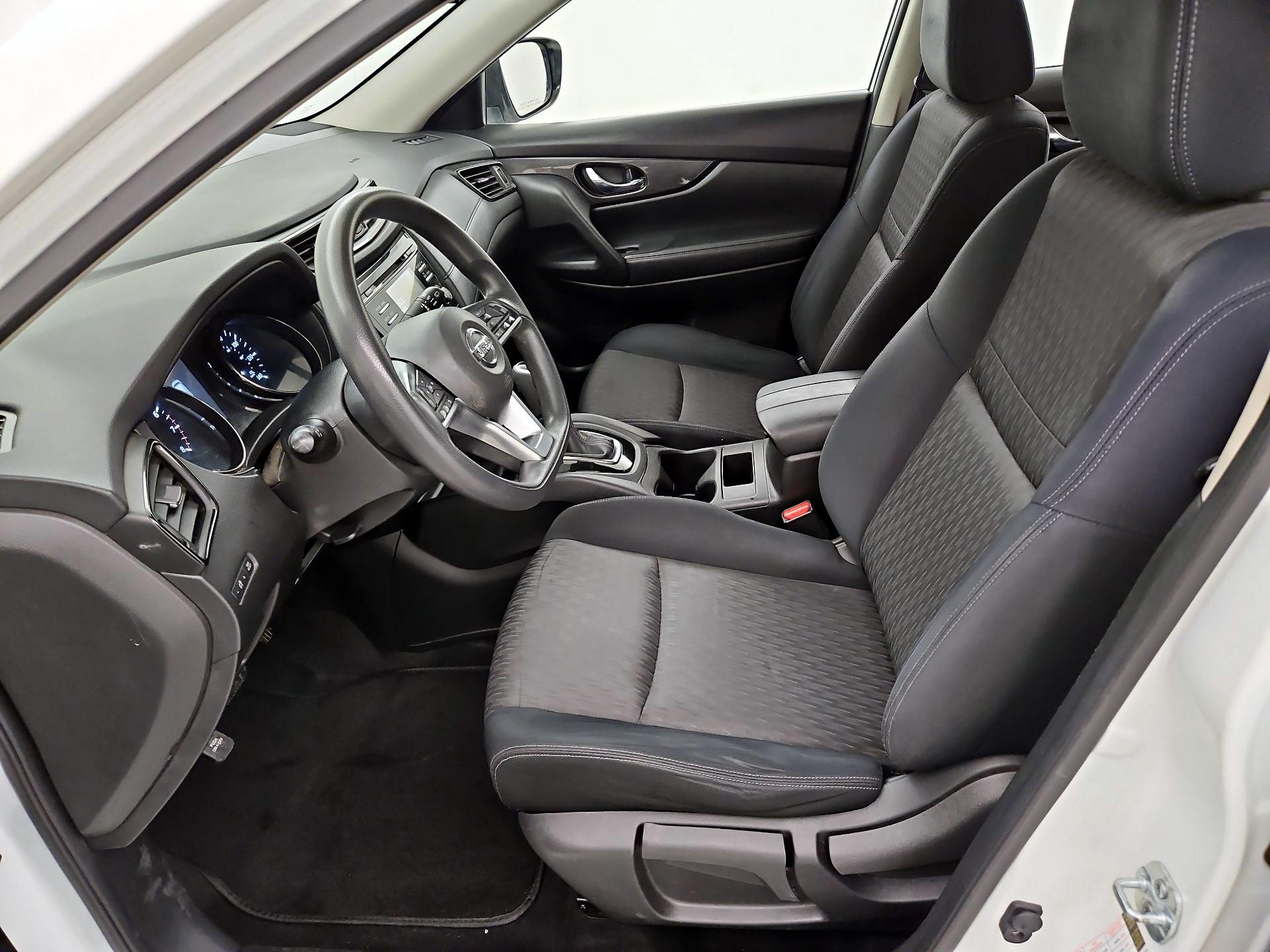 Thumbnail: 2017 Nissan Rogue - 11