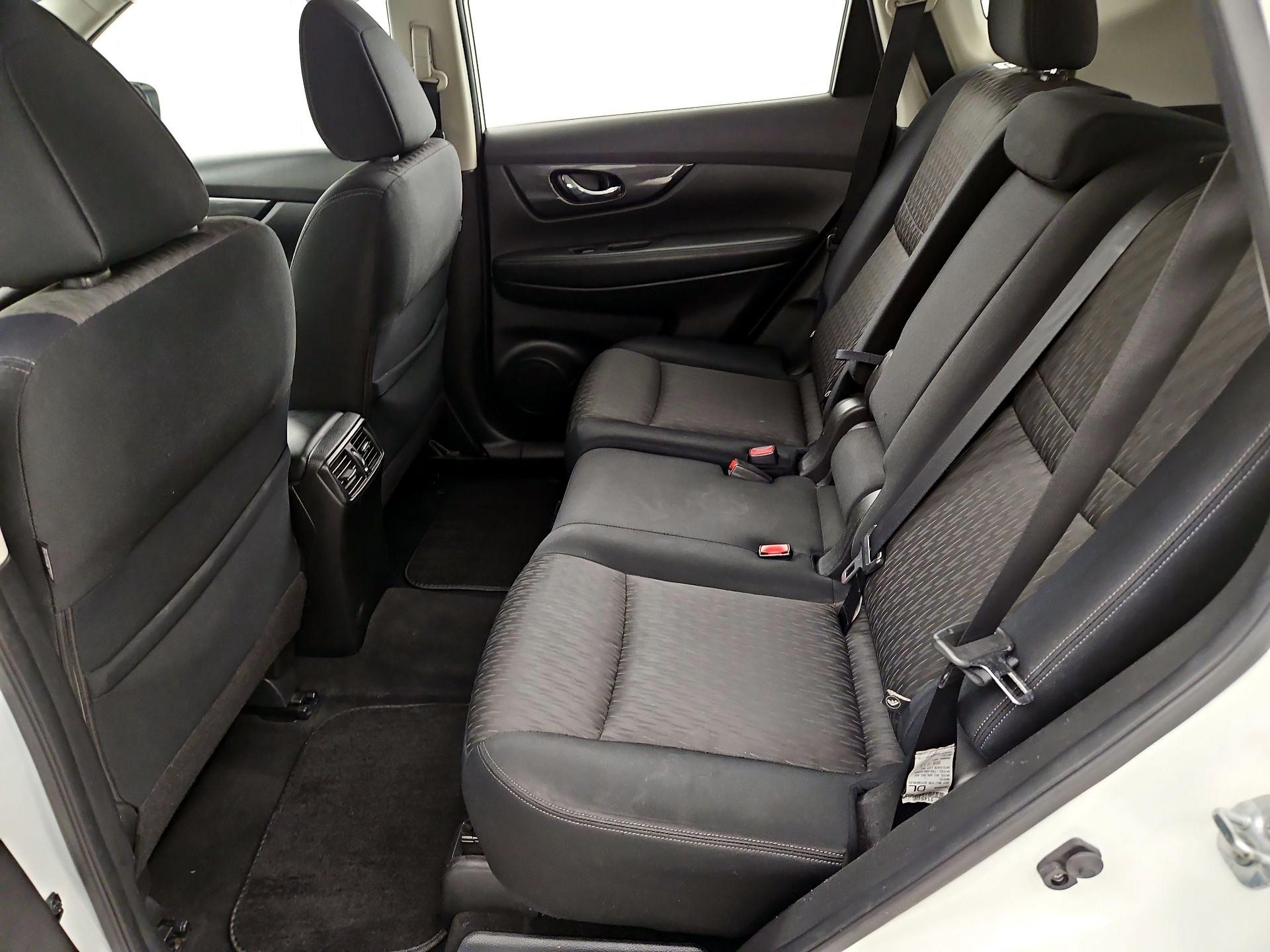 Thumbnail: 2017 Nissan Rogue - 19