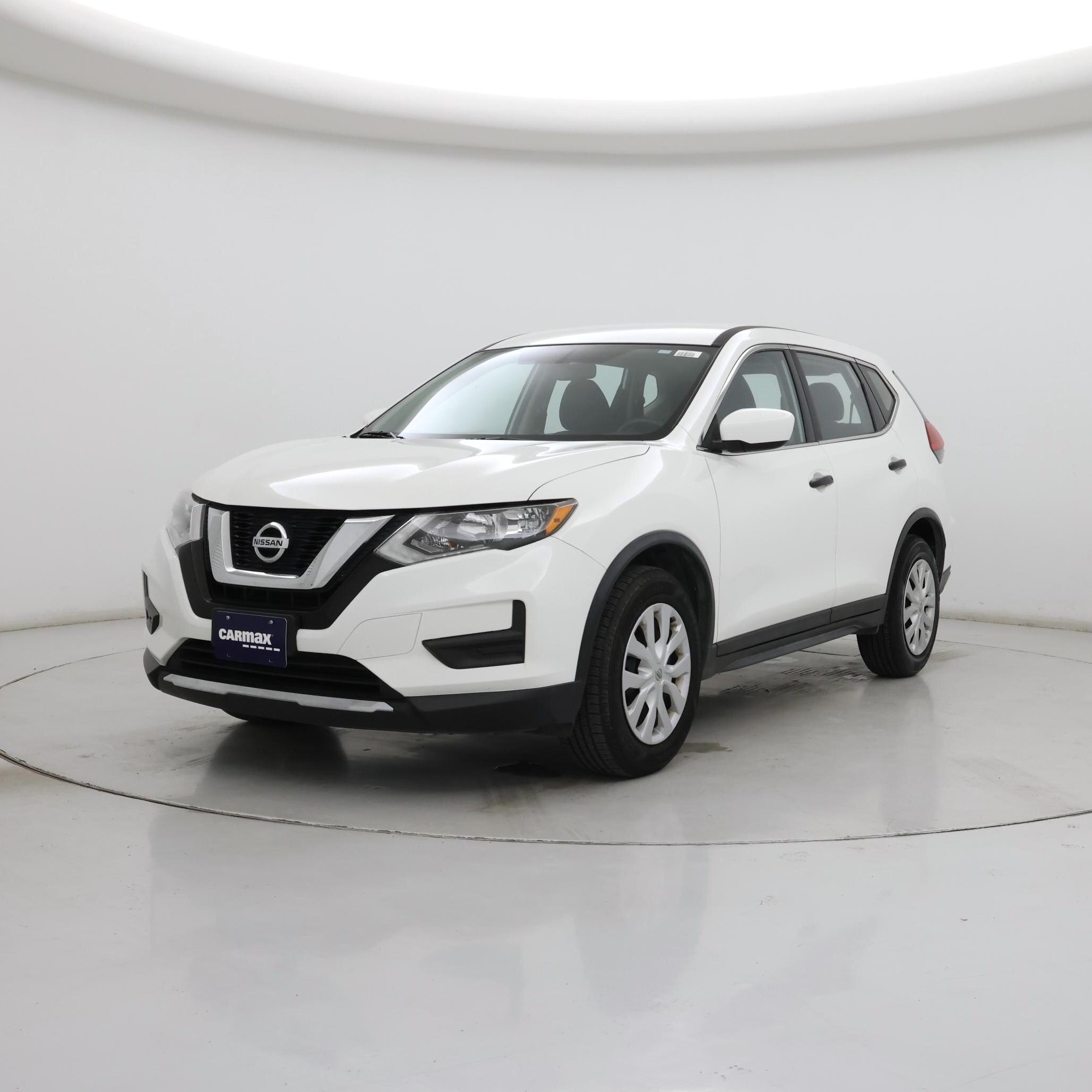 Thumbnail: 2017 Nissan Rogue - 4