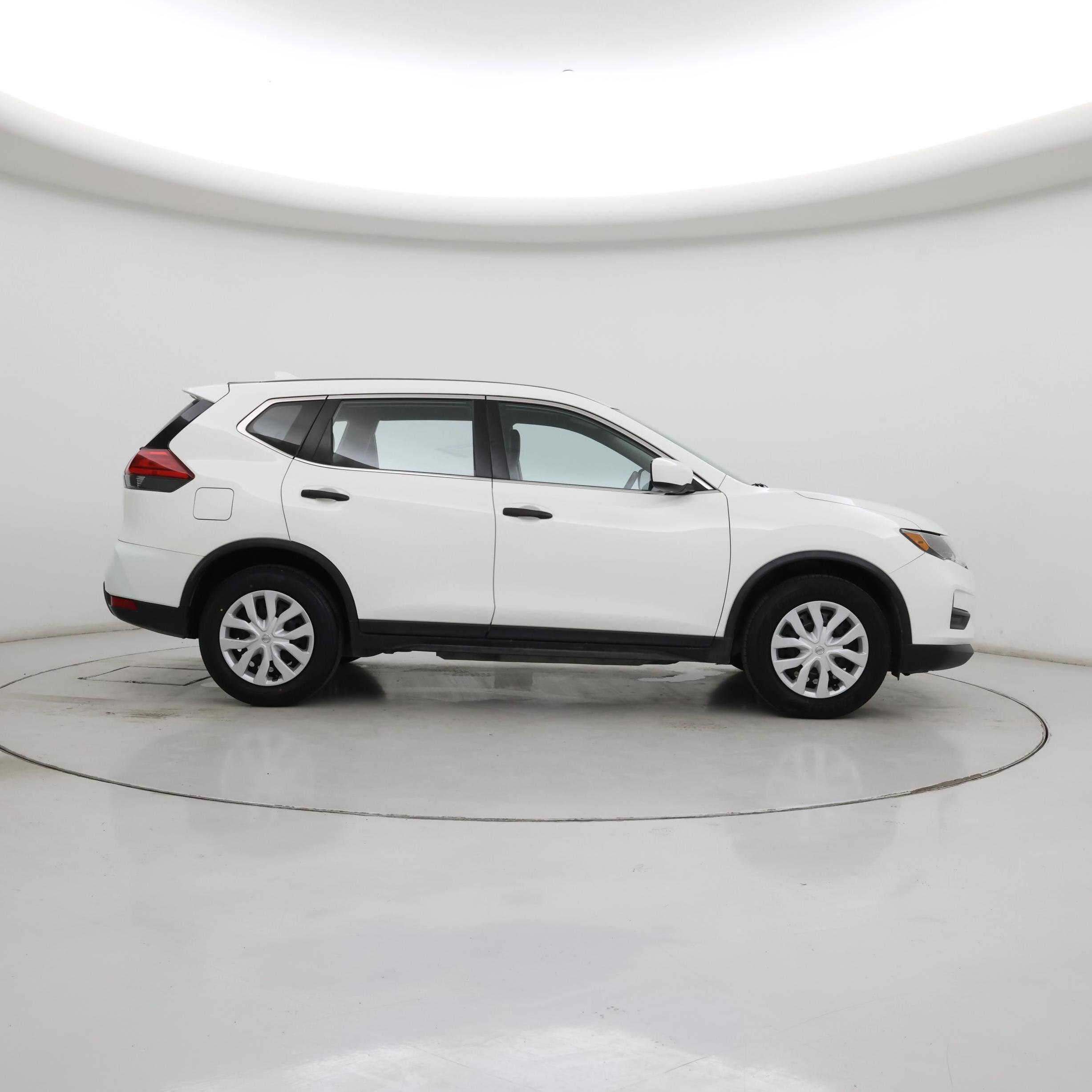 Thumbnail: 2017 Nissan Rogue - 7