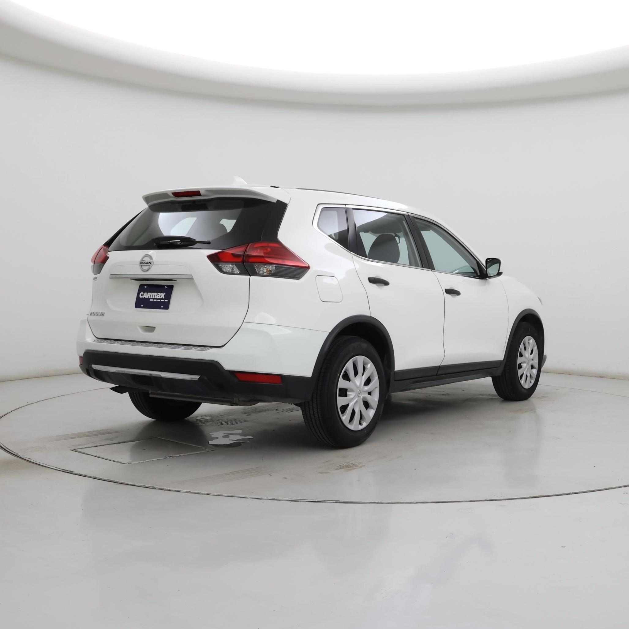 Thumbnail: 2017 Nissan Rogue - 8