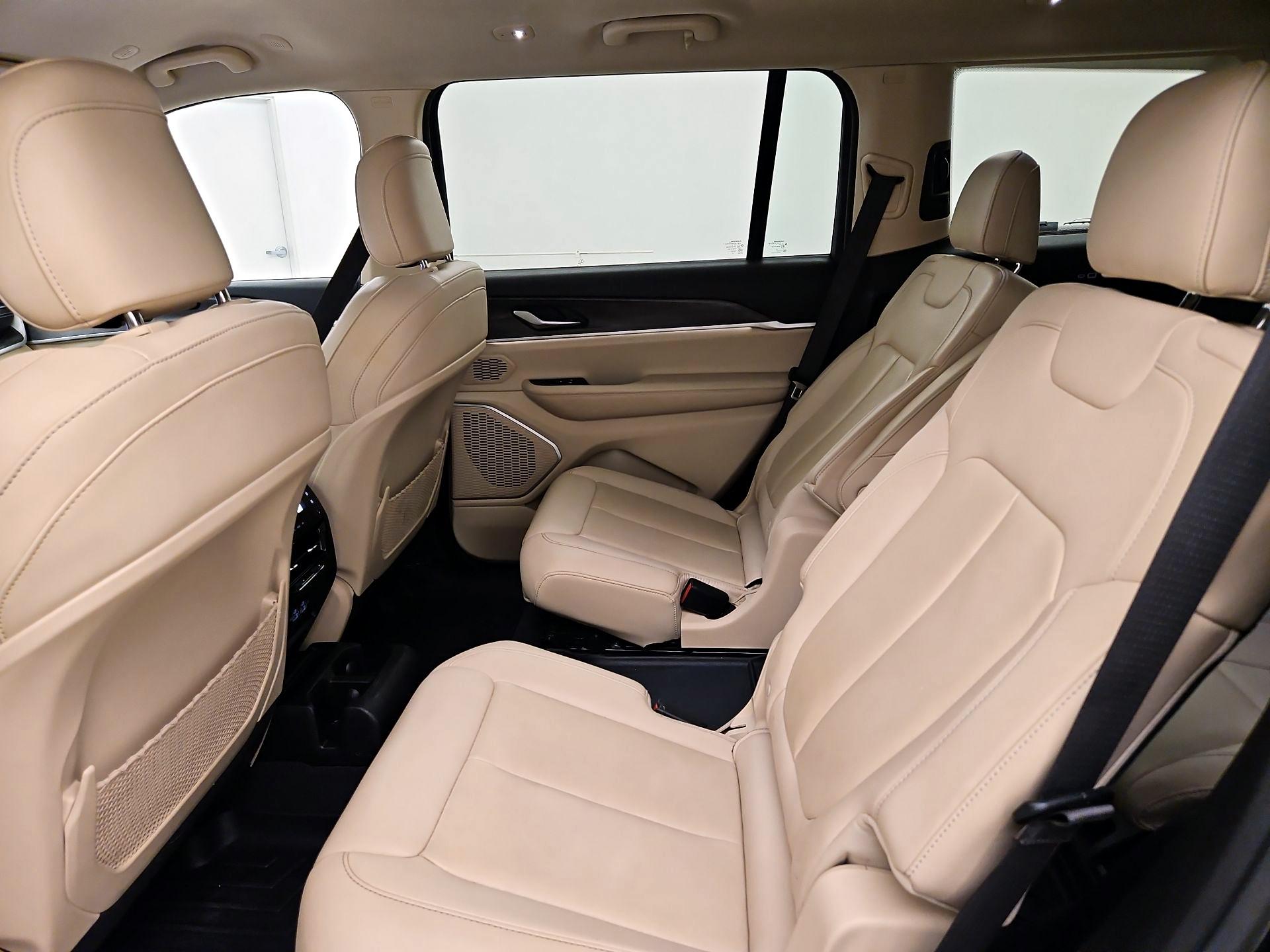 Thumbnail: 2022 Jeep Grand Cherokee L - 20