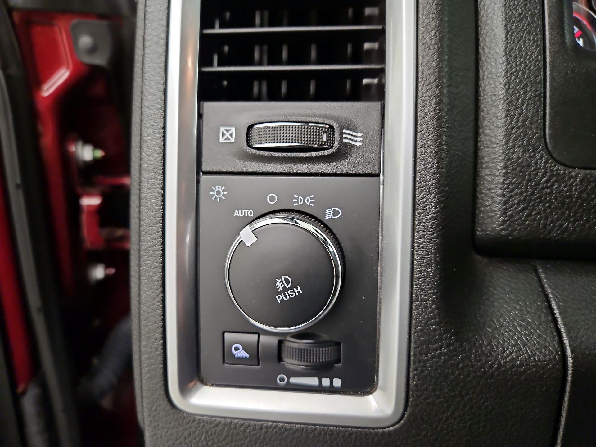 Thumbnail: 2022 RAM 1500 Classic - 13