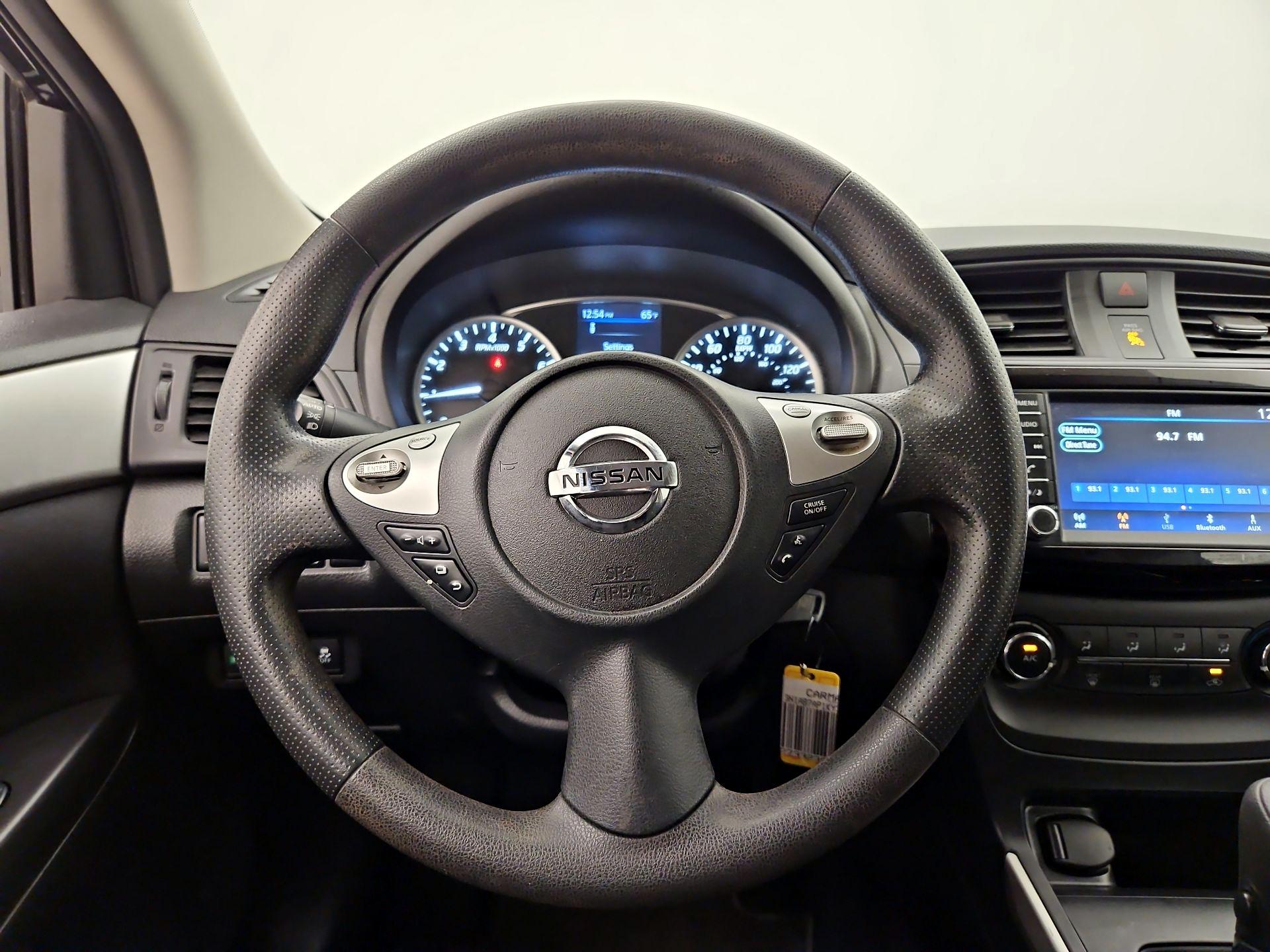 Thumbnail: 2019 Nissan Sentra - 10