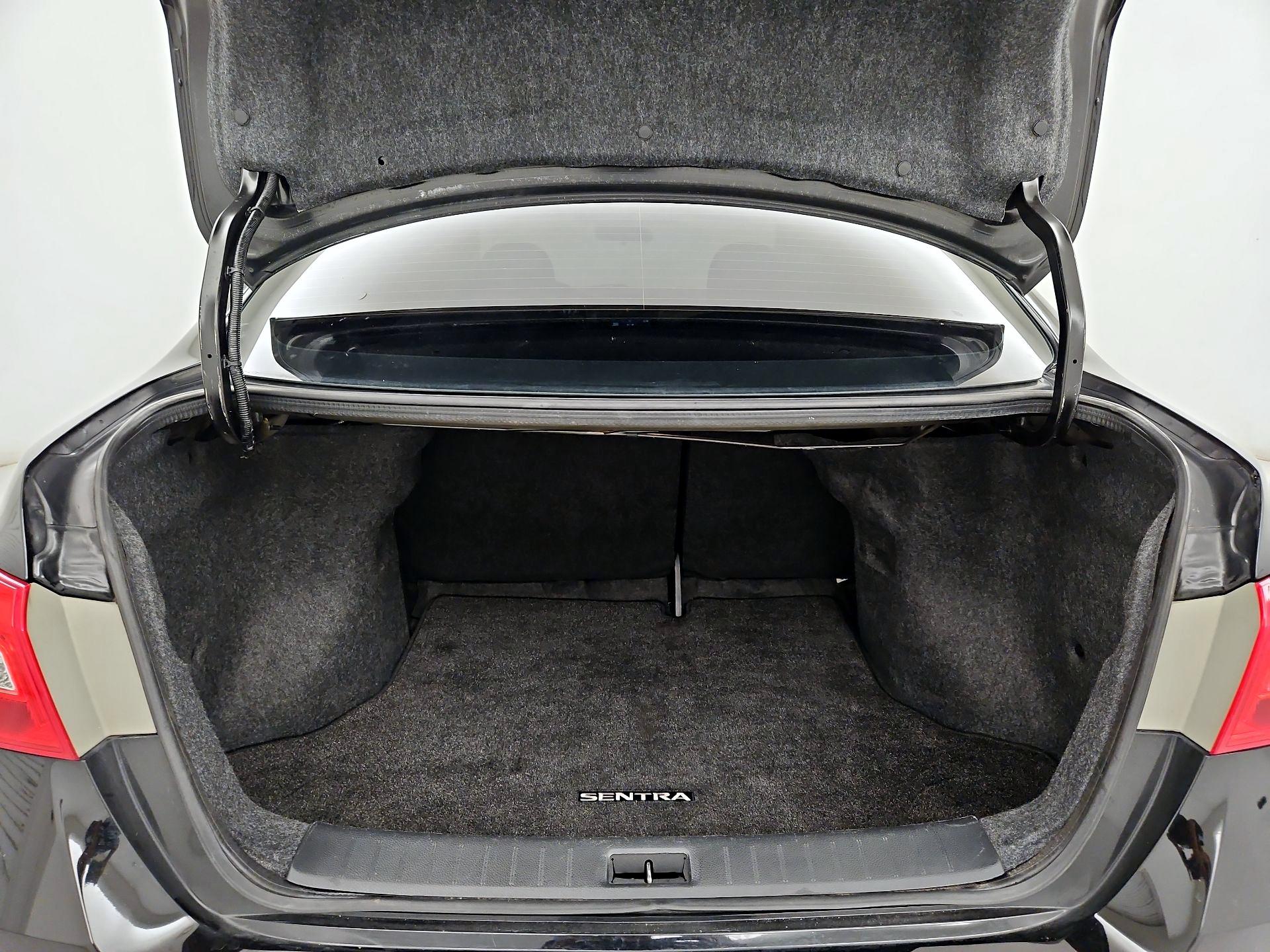 Thumbnail: 2019 Nissan Sentra - 20