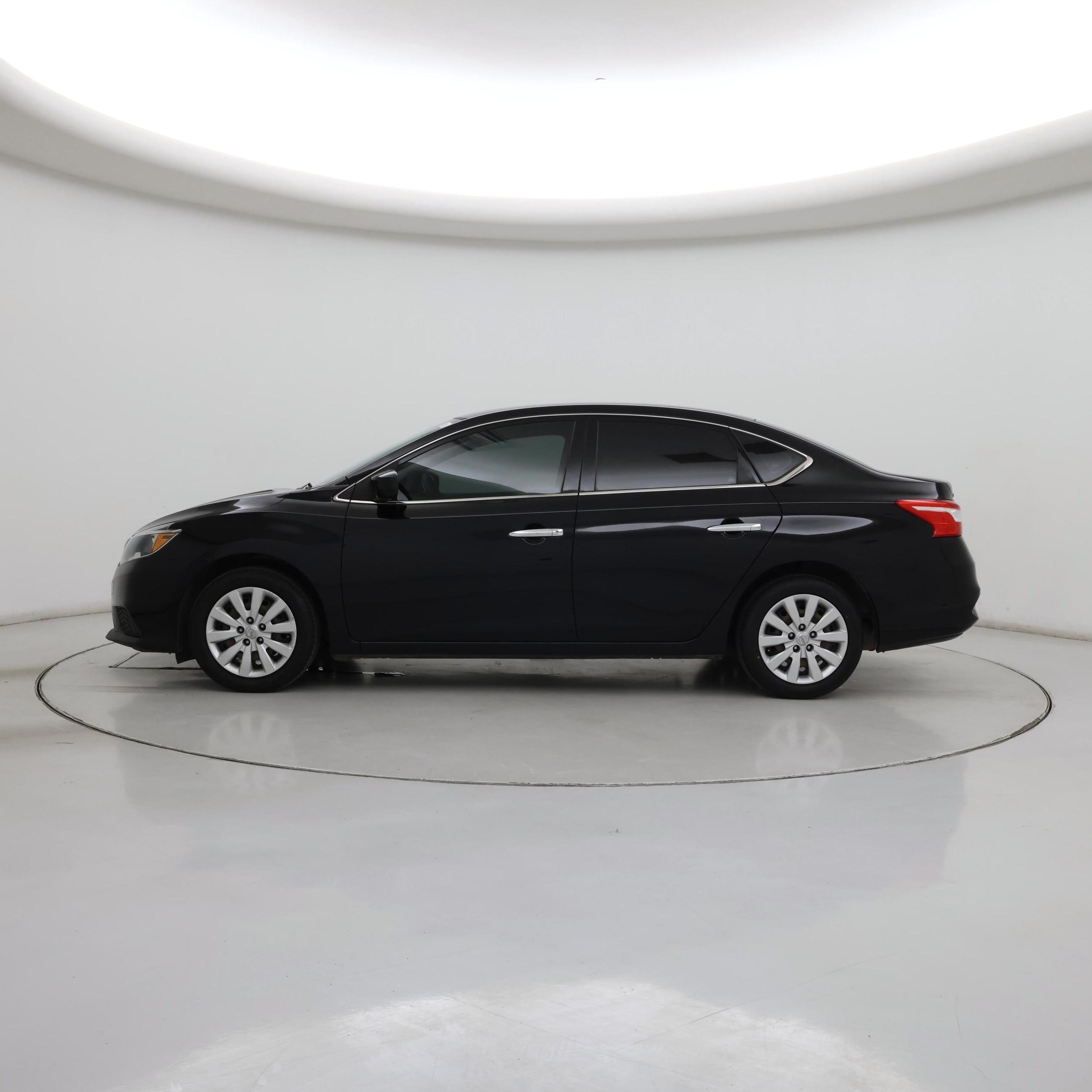 Thumbnail: 2019 Nissan Sentra - 3