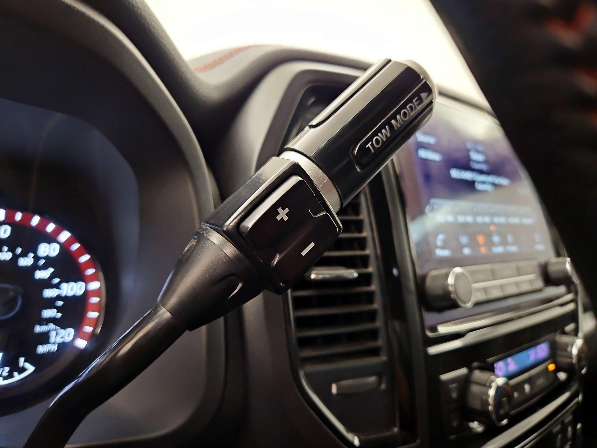 Thumbnail: 2021 Nissan Titan - 17