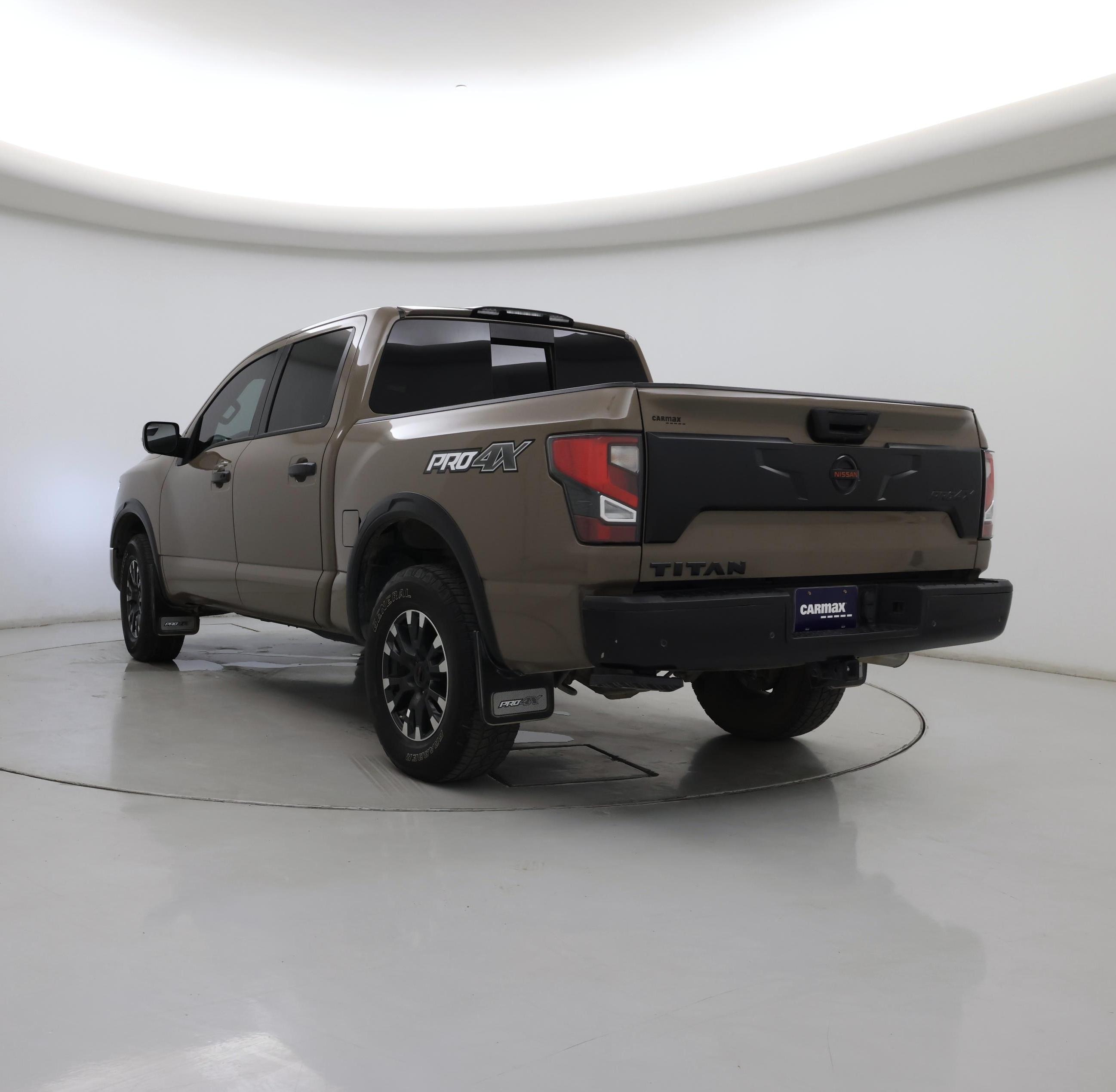 Thumbnail: 2021 Nissan Titan - 2