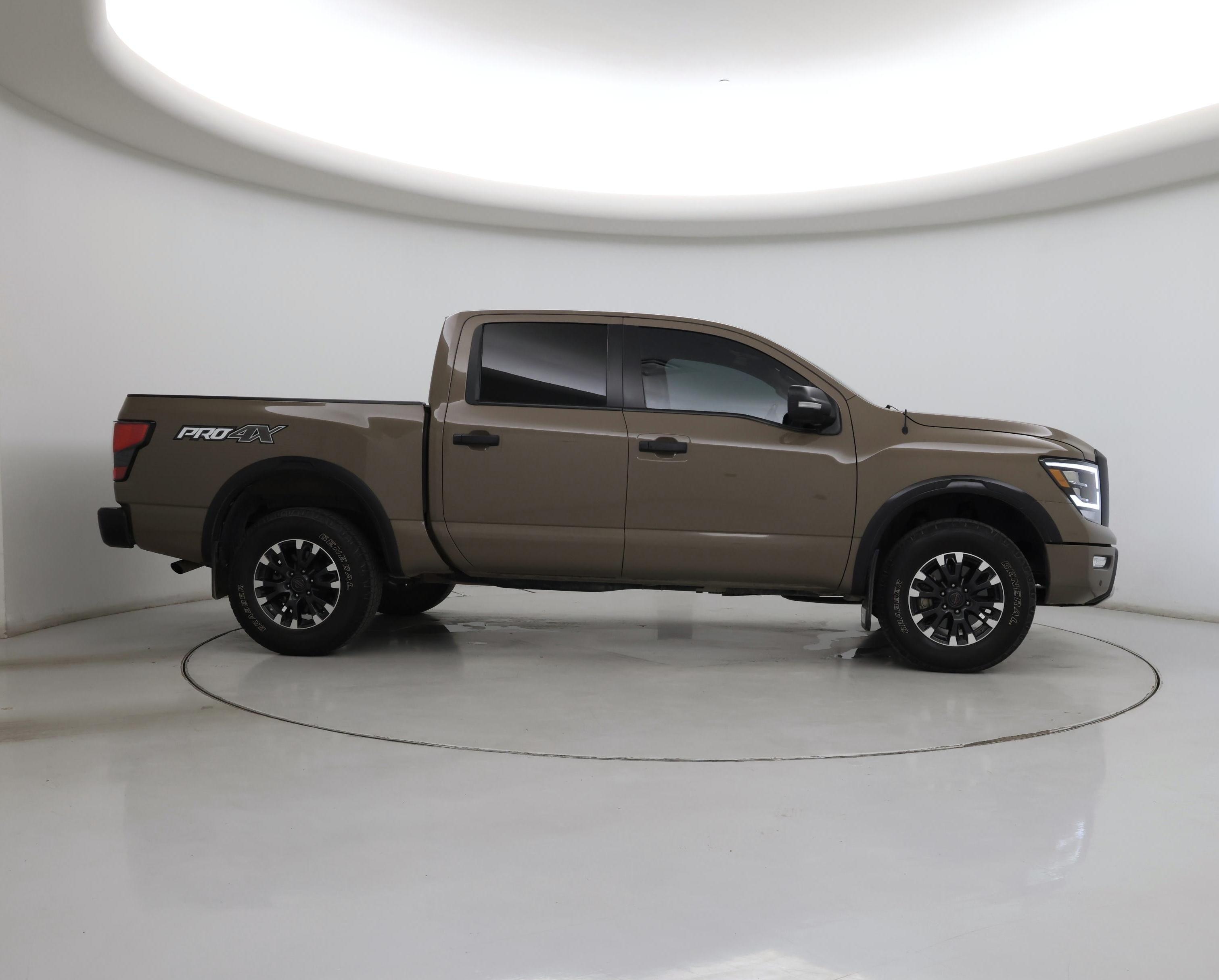 Thumbnail: 2021 Nissan Titan - 7