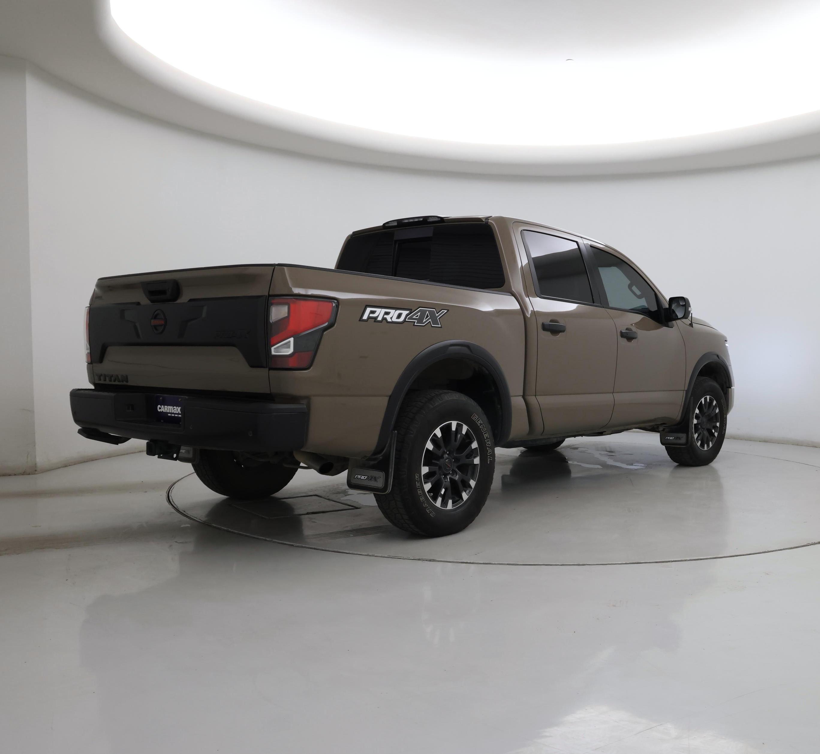Thumbnail: 2021 Nissan Titan - 8