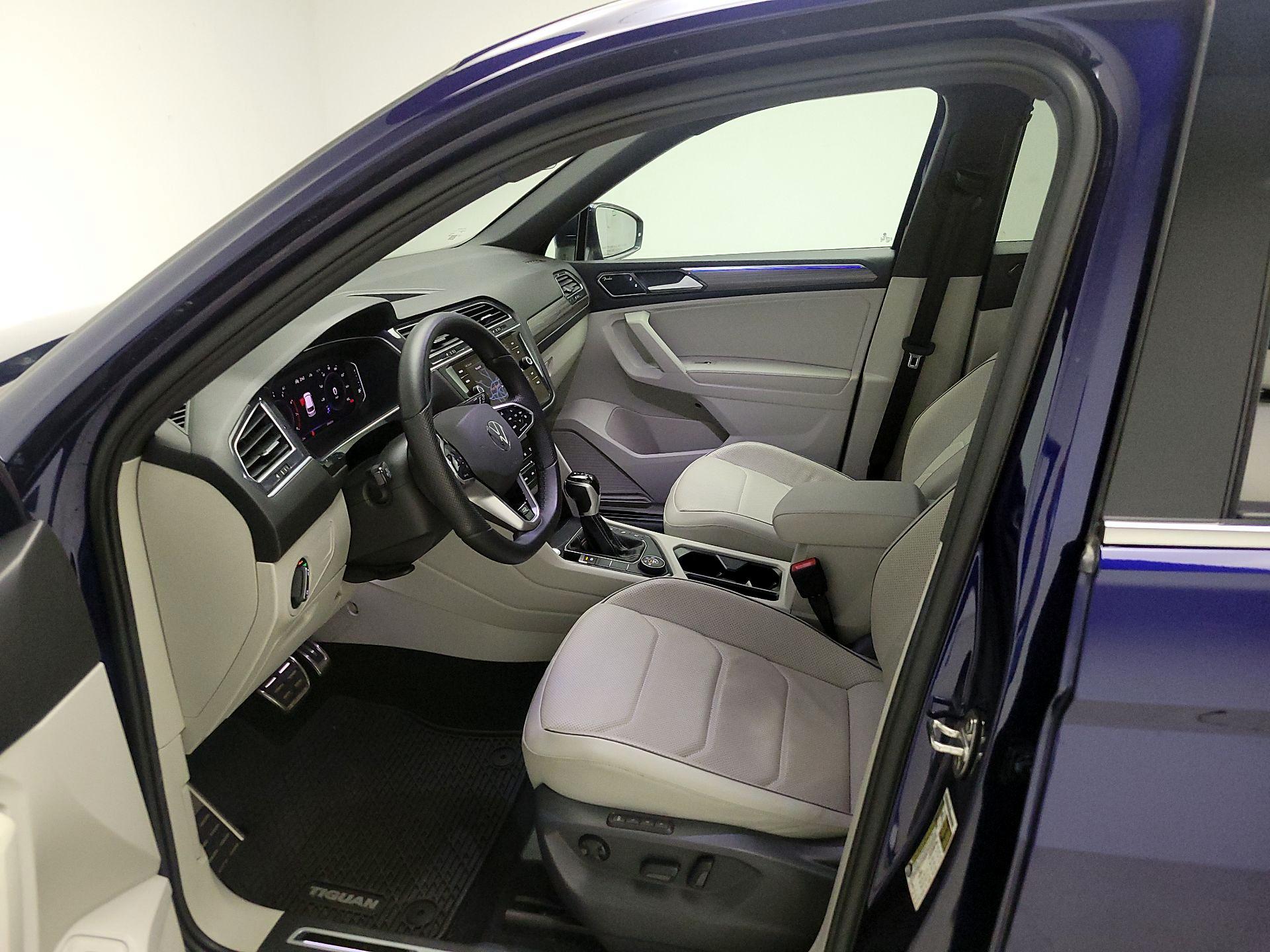 Thumbnail: 2022 Volkswagen Tiguan - 11