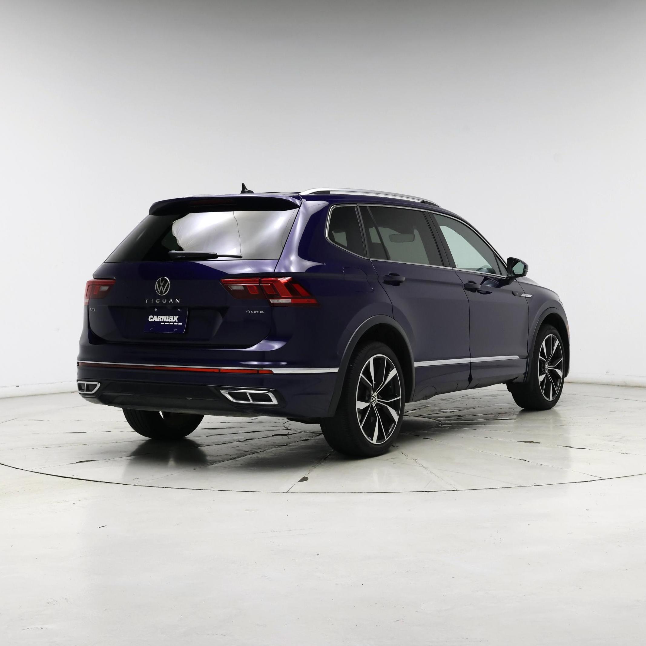 Thumbnail: 2022 Volkswagen Tiguan - 8