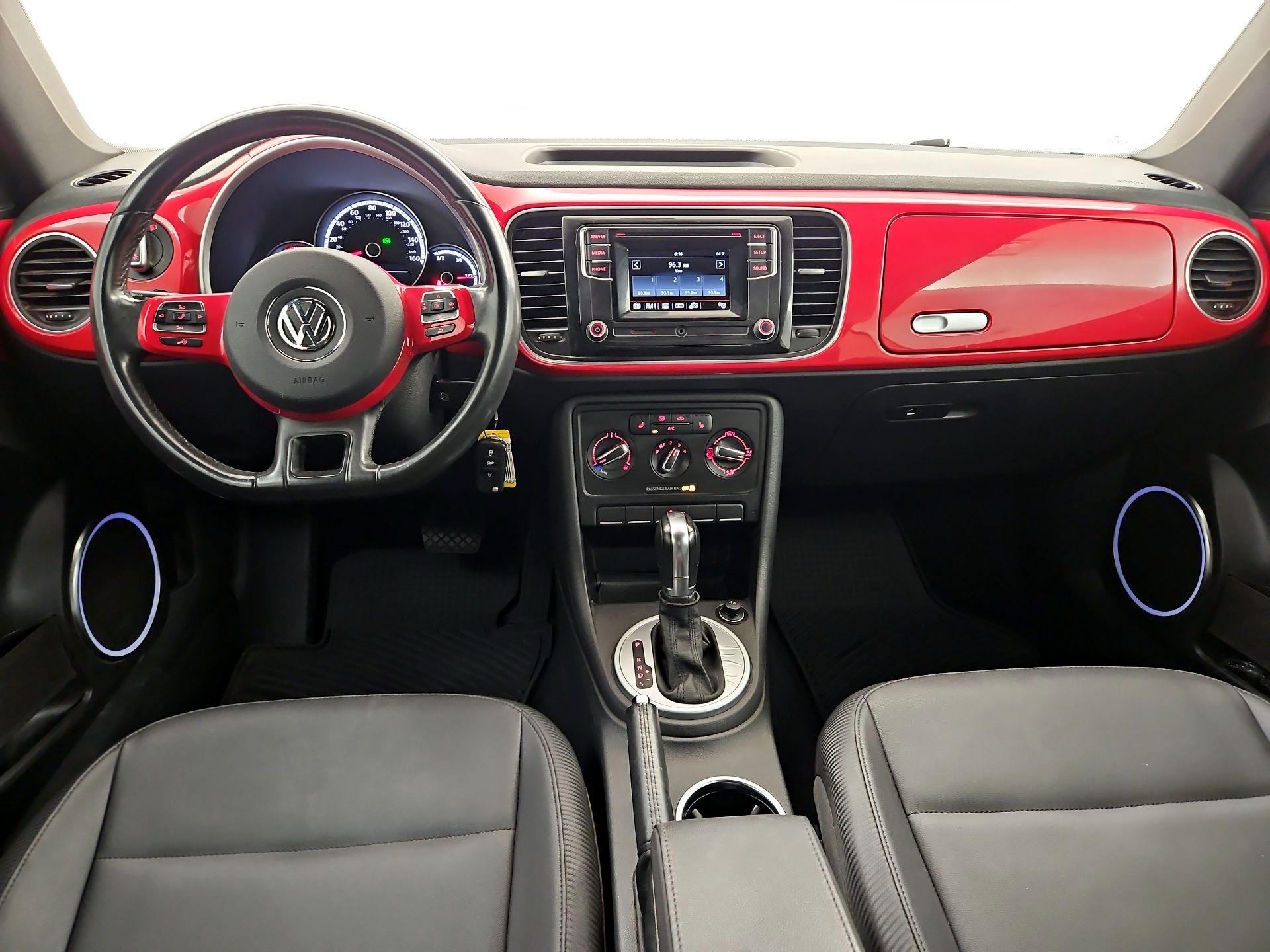 Thumbnail: 2016 Volkswagen Beetle - 9