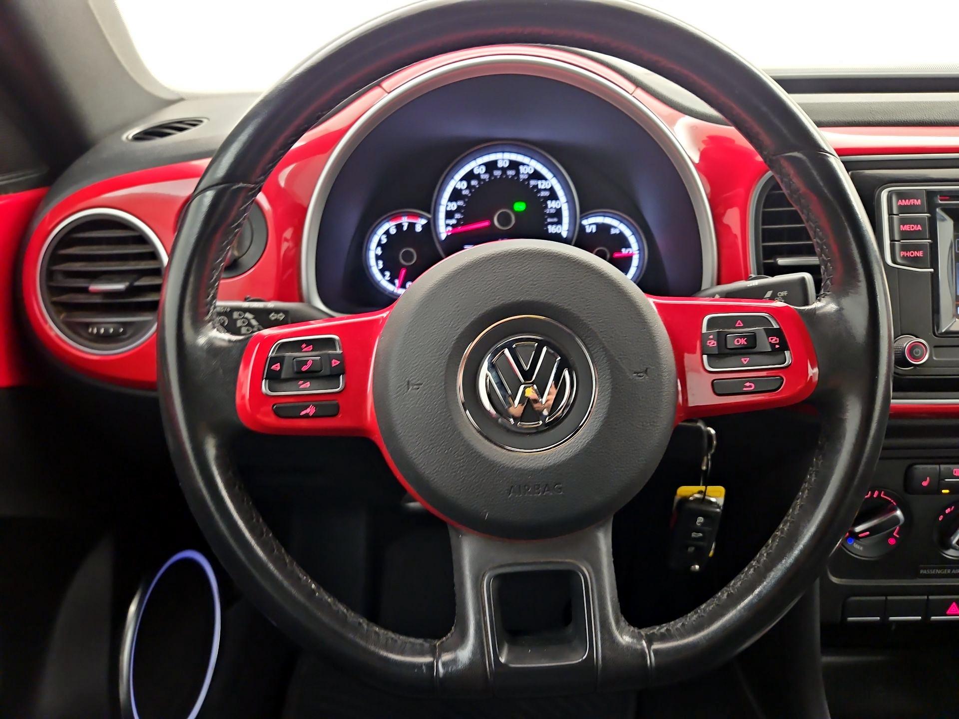 Thumbnail: 2016 Volkswagen Beetle - 10