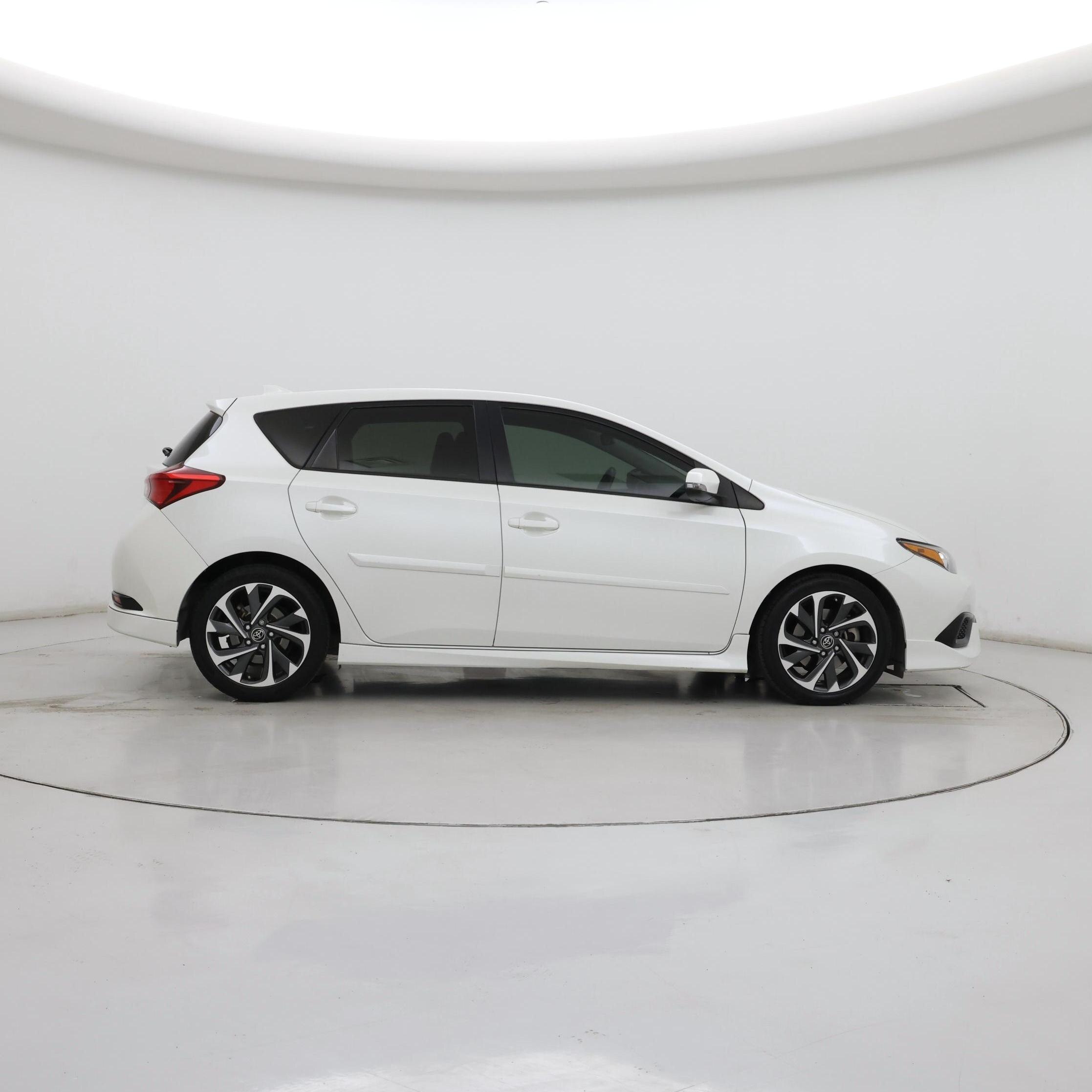 Thumbnail: 2017 Toyota Corolla iM - 7