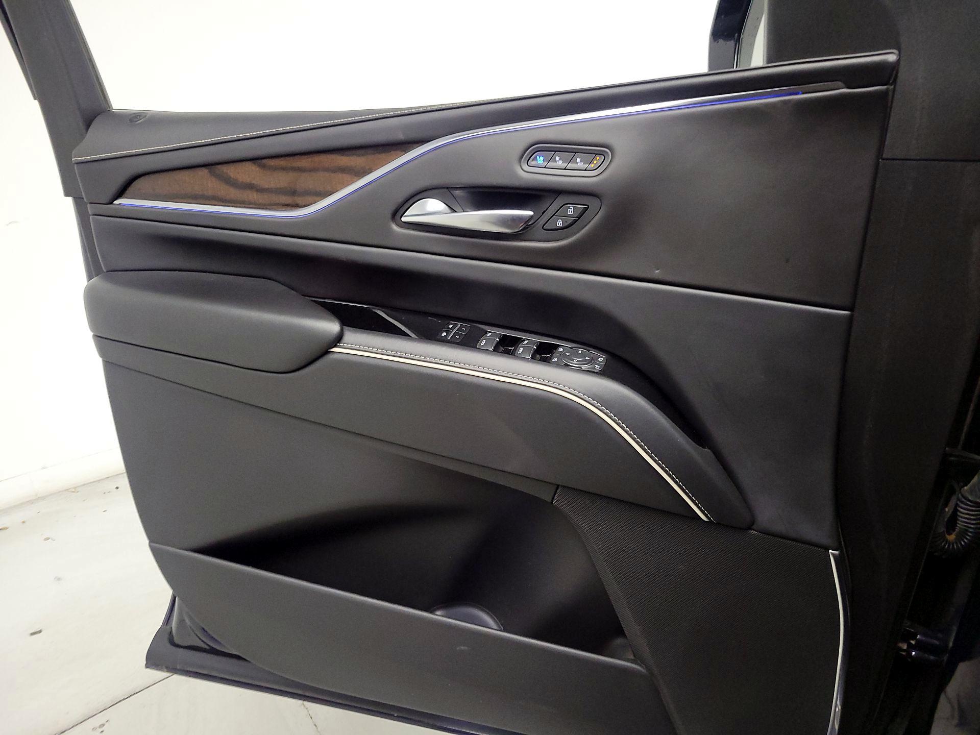 Thumbnail: 2022 Cadillac Escalade - 12