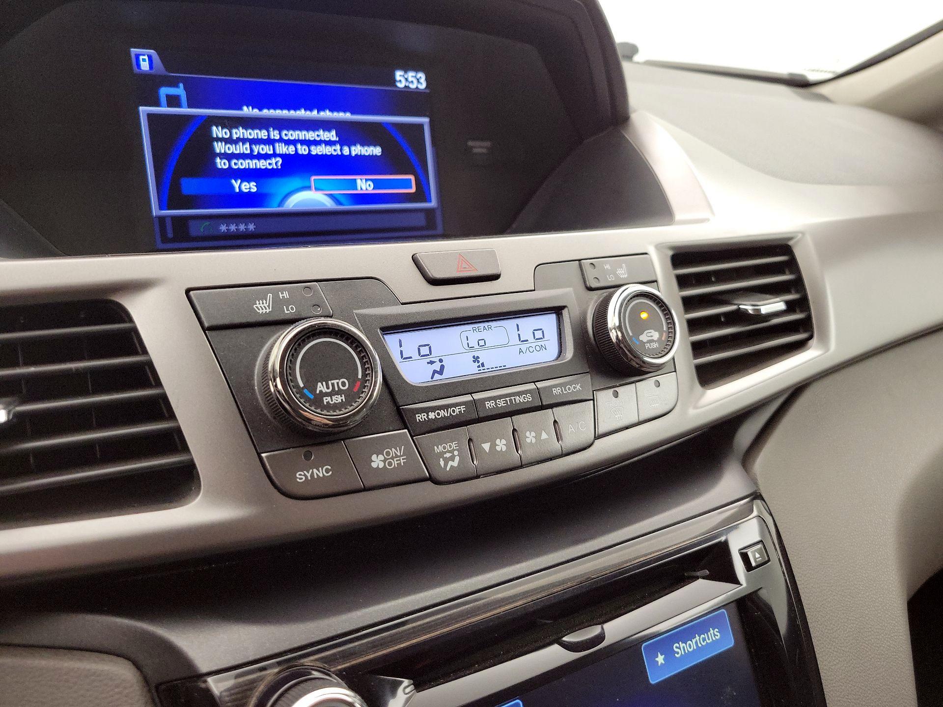 Thumbnail: 2016 Honda Odyssey - 16