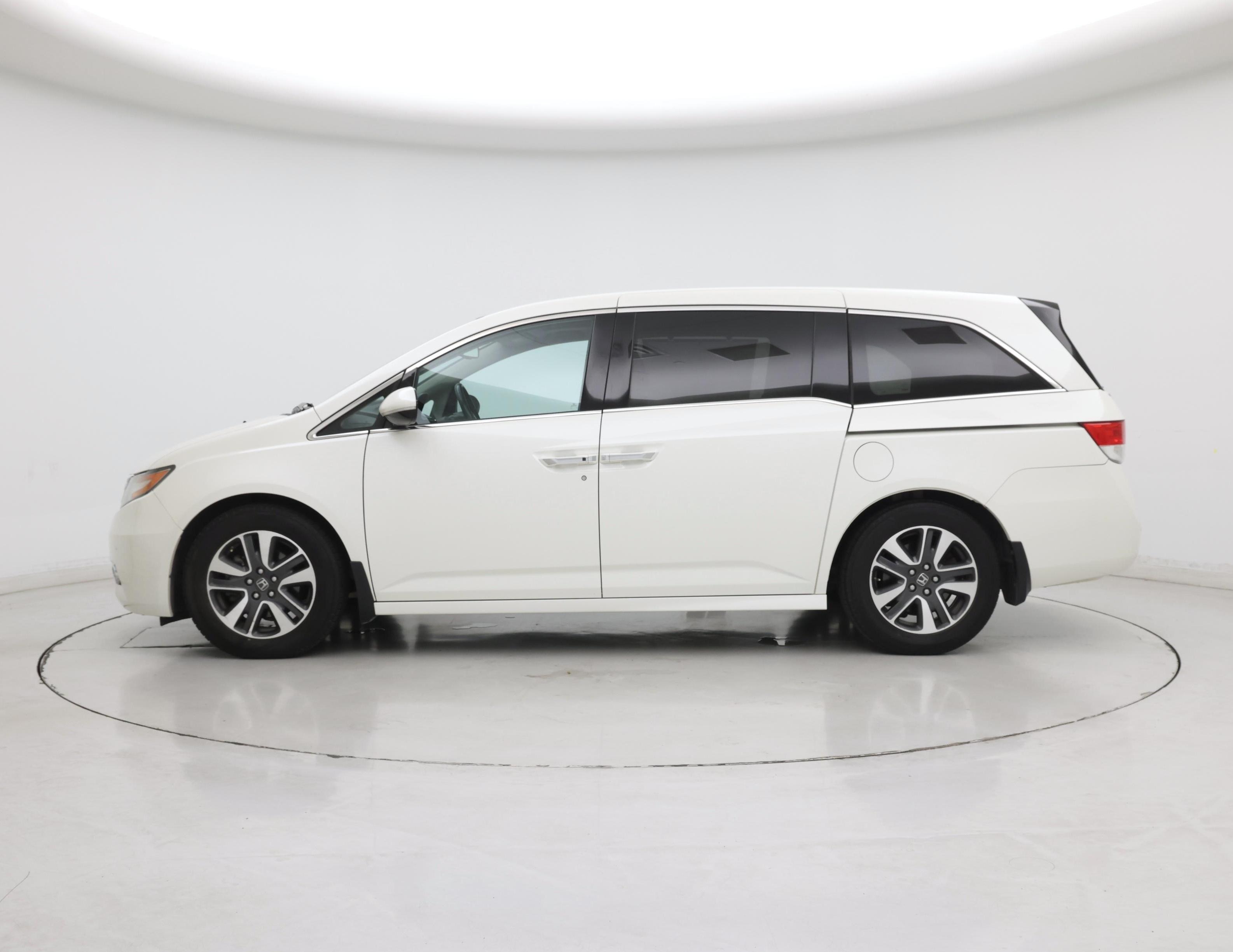 Thumbnail: 2016 Honda Odyssey - 3