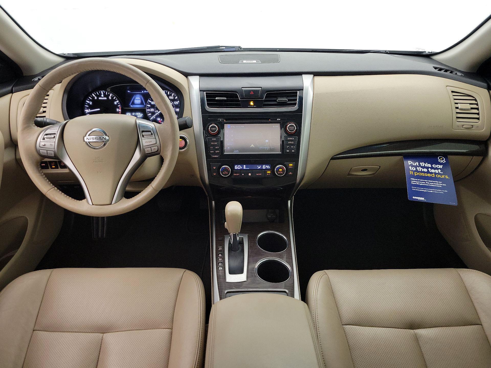 Thumbnail: 2015 Nissan Altima - 9
