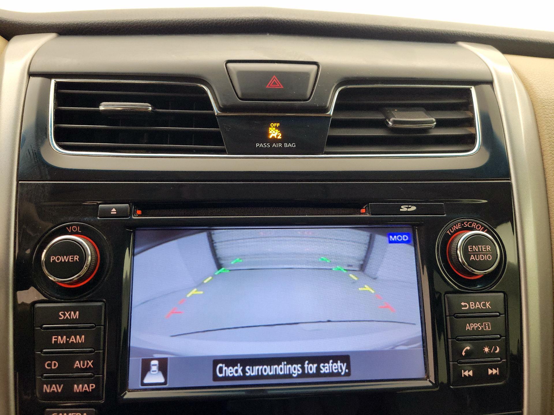 Thumbnail: 2015 Nissan Altima - 15