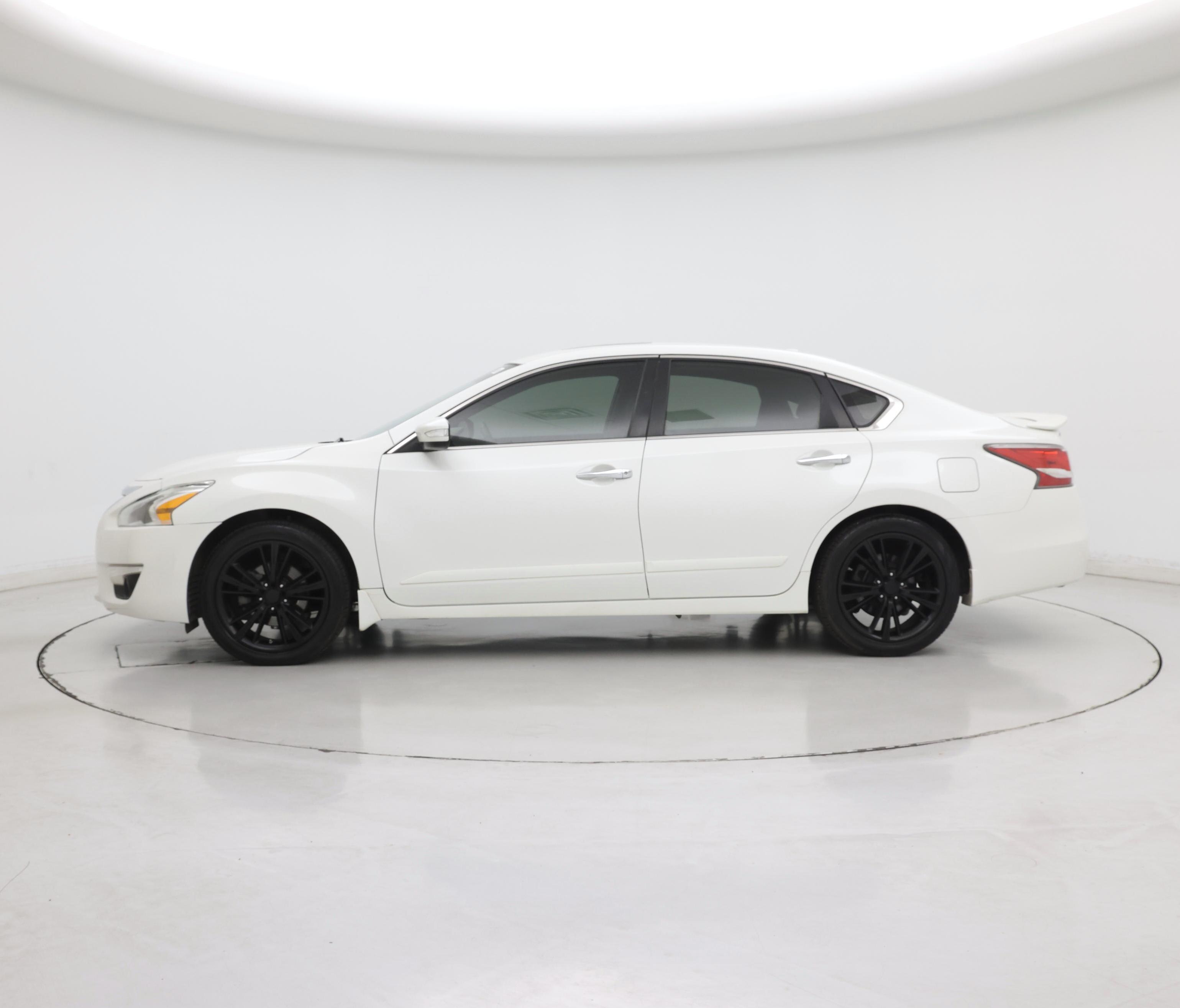 Thumbnail: 2015 Nissan Altima - 3
