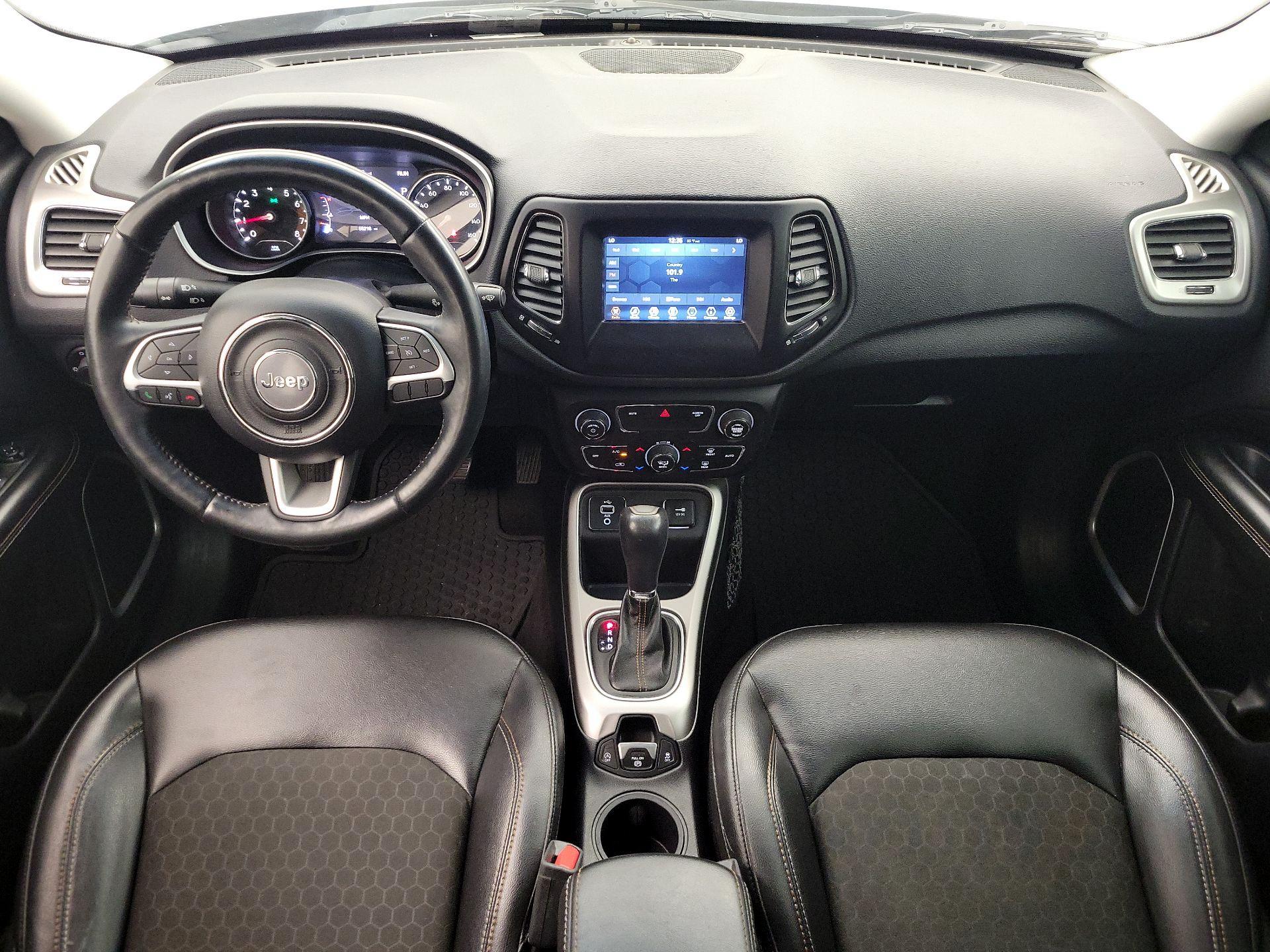 Thumbnail: 2018 Jeep Compass - 9