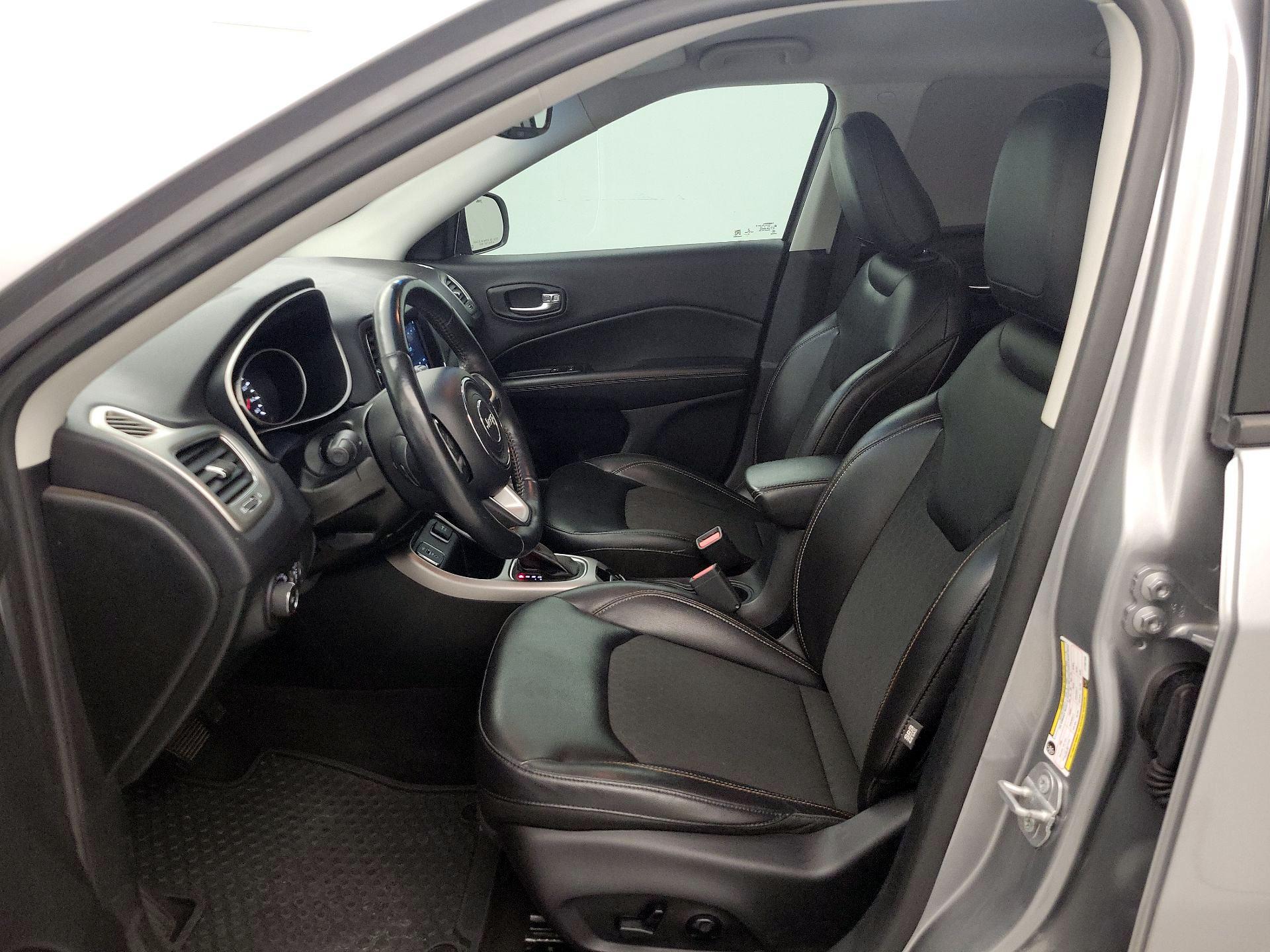 Thumbnail: 2018 Jeep Compass - 11