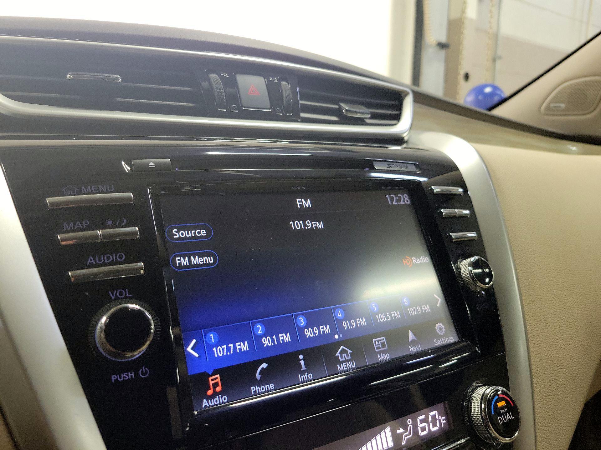 Thumbnail: 2015 Nissan Murano - 16