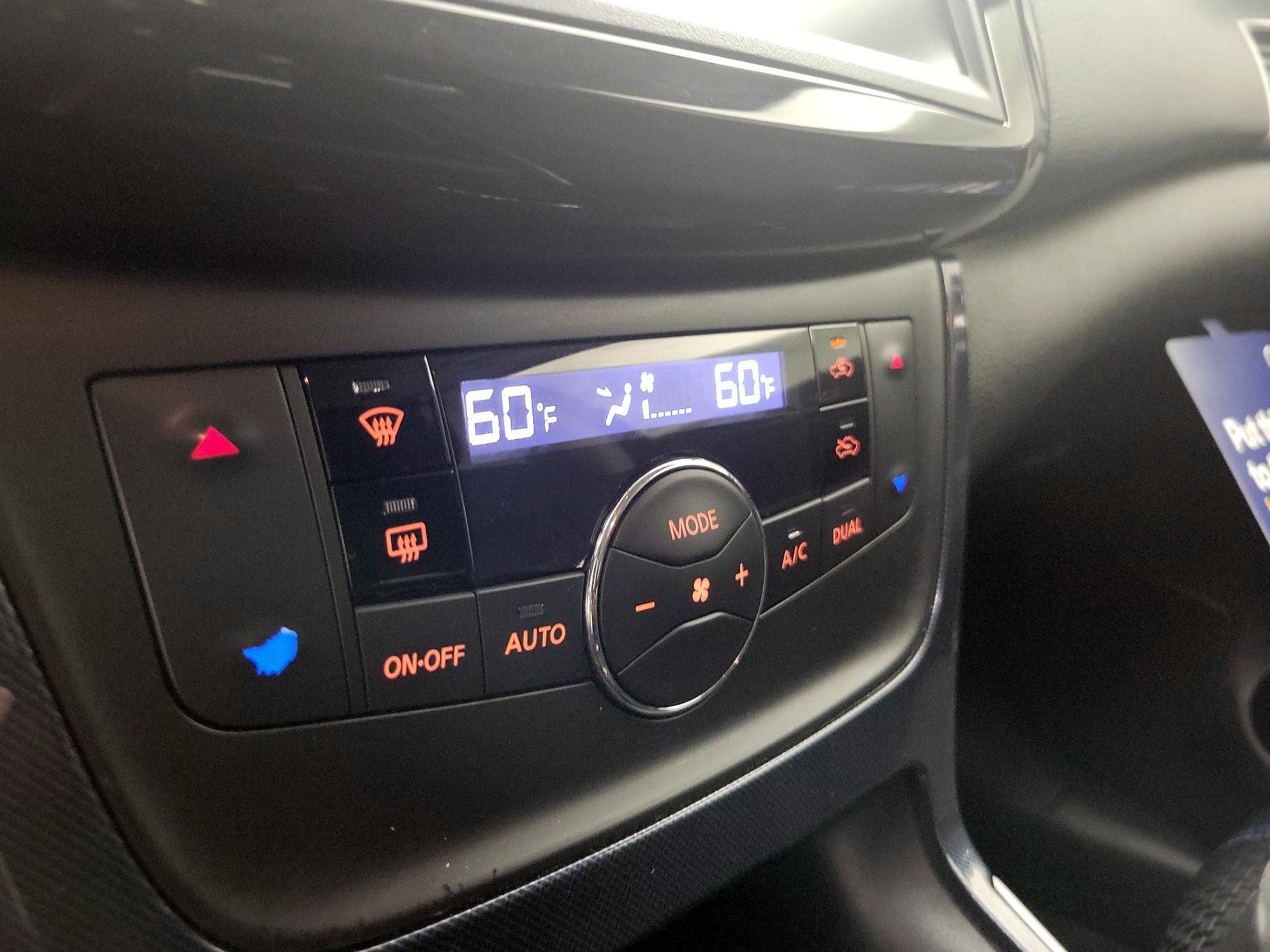 Thumbnail: 2019 Nissan Sentra - 16